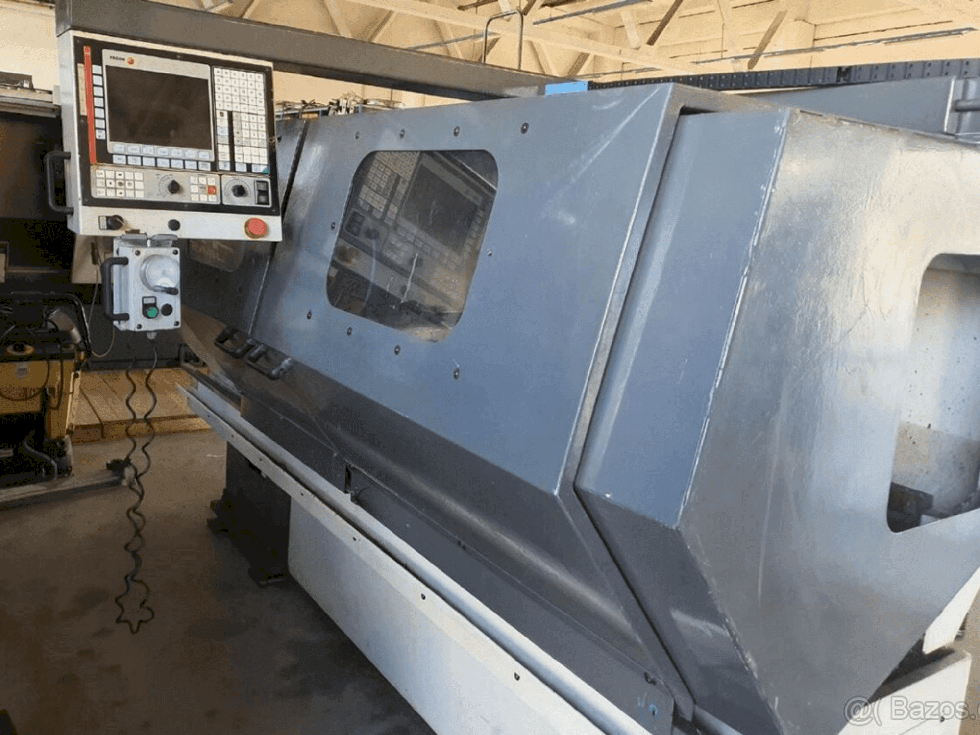 Vista Frontal da Pinacho Taurus 260 (2000) máquina