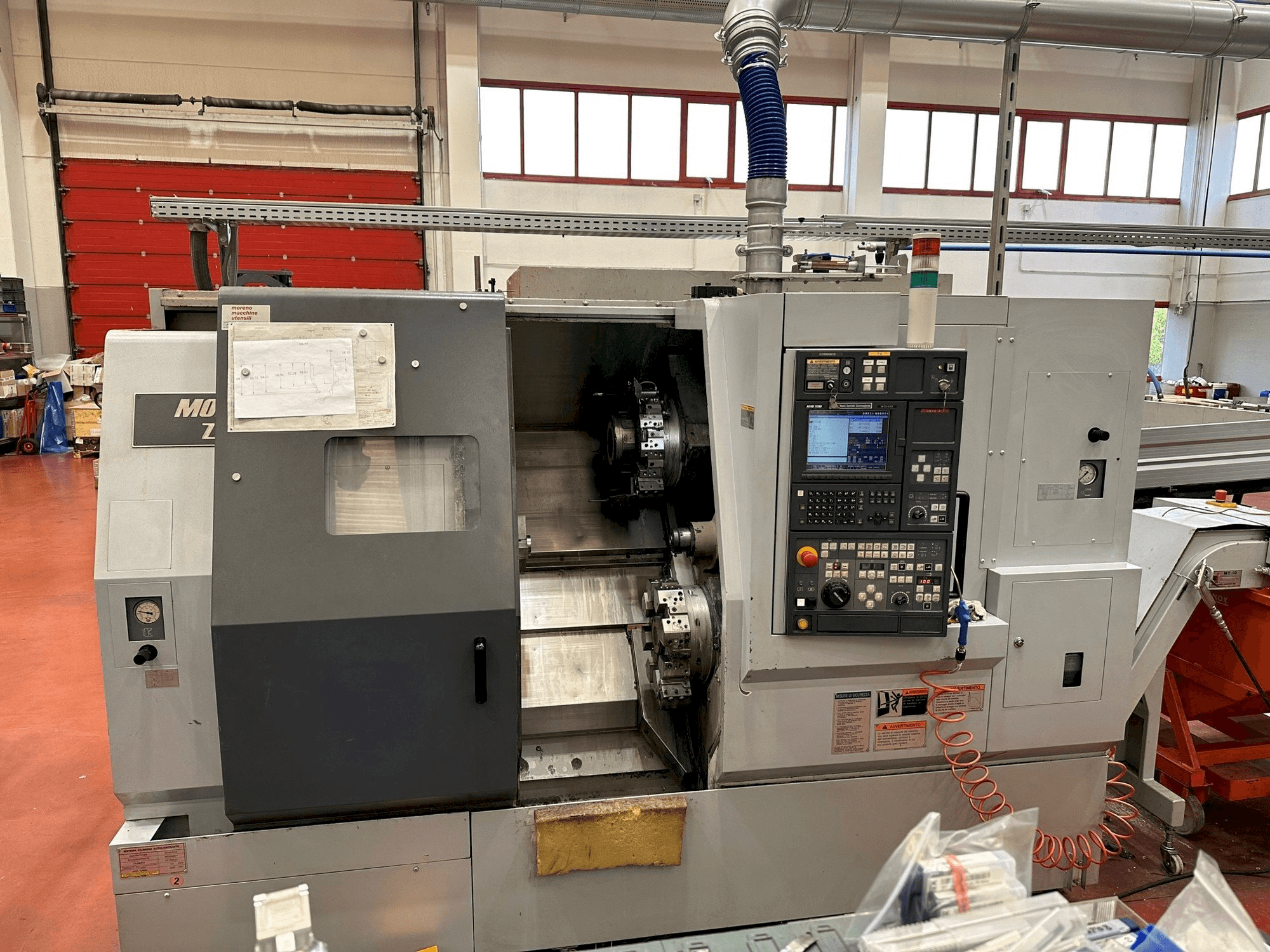 Vista Frontal da MORI SEIKI ZL 203 MC máquina