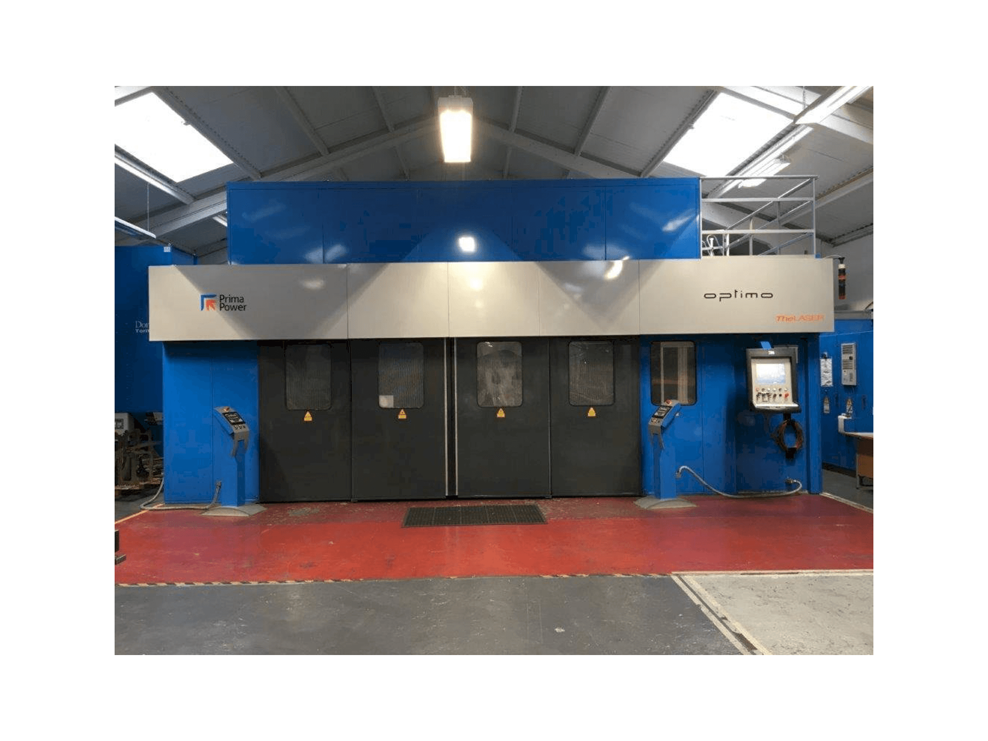 Vista Frontal da Prima Power OPTIMO CV 4000 máquina