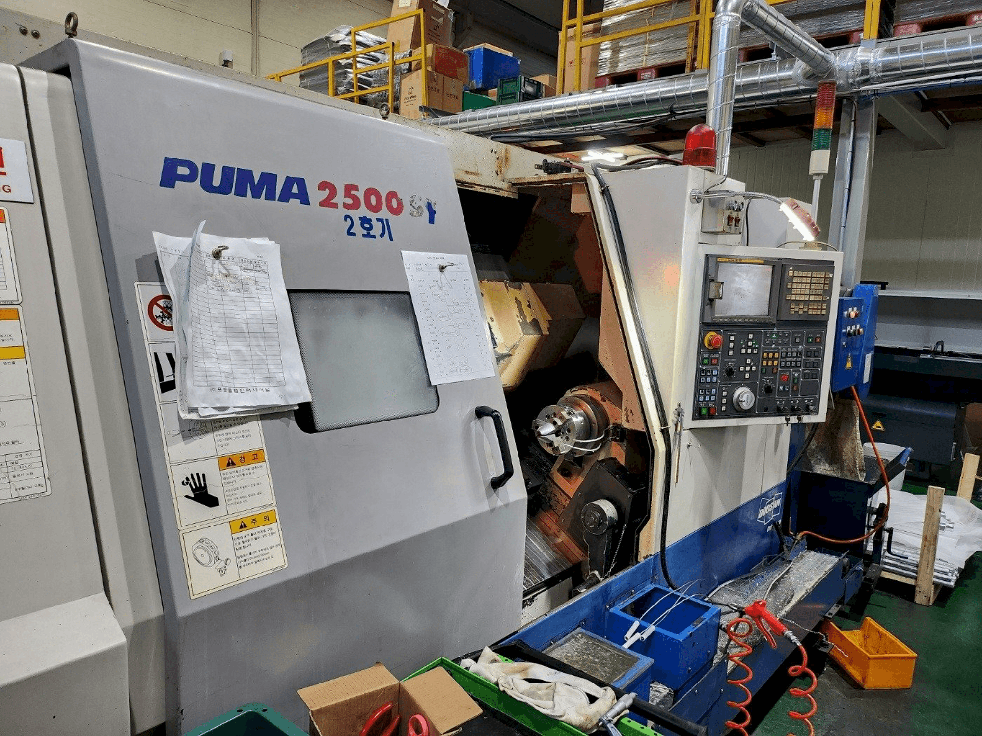 Vista Frontal da DOOSAN PUMA 2500SY máquina