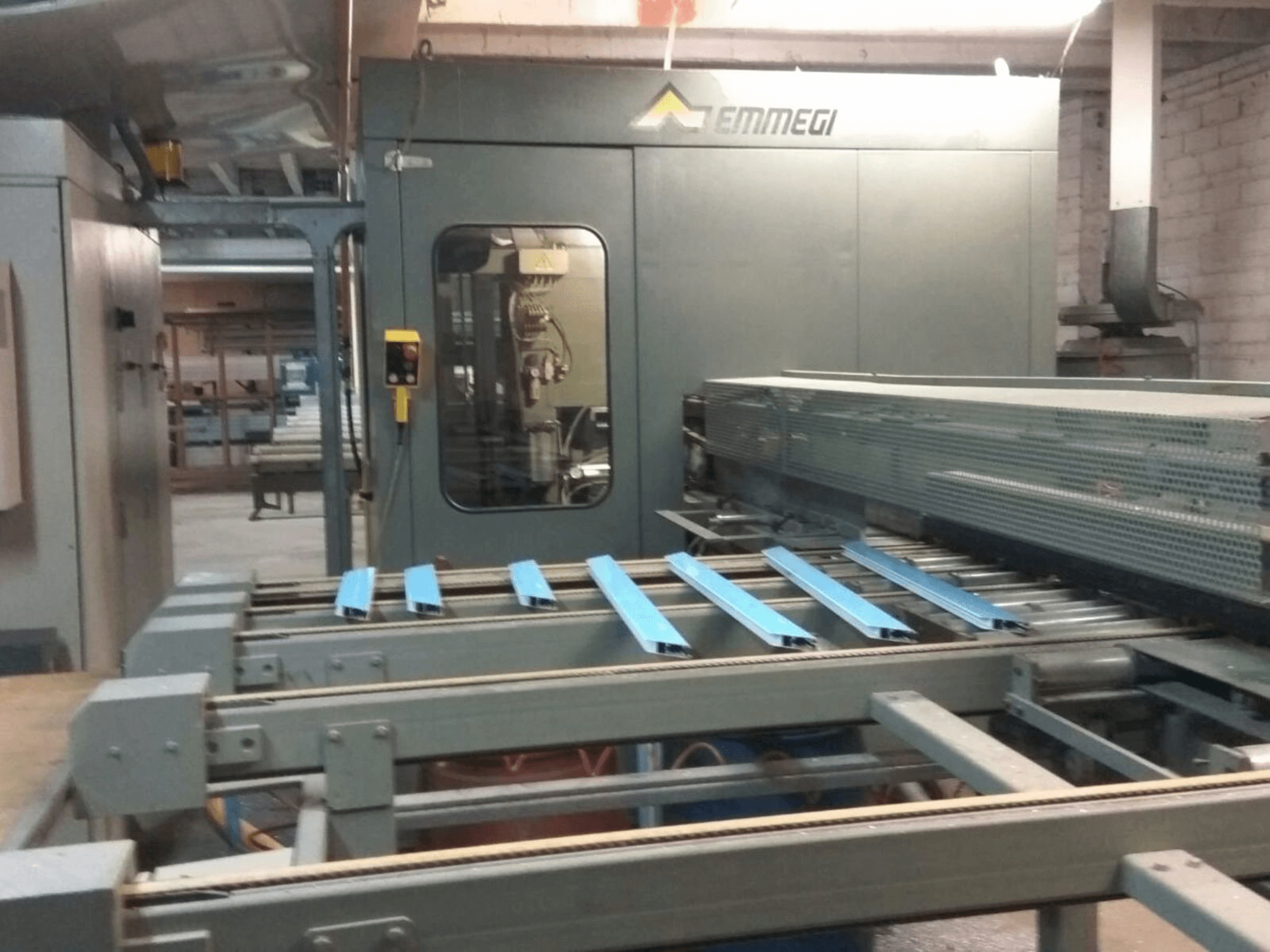 Vista Frontal da Emmegi Quadra máquina