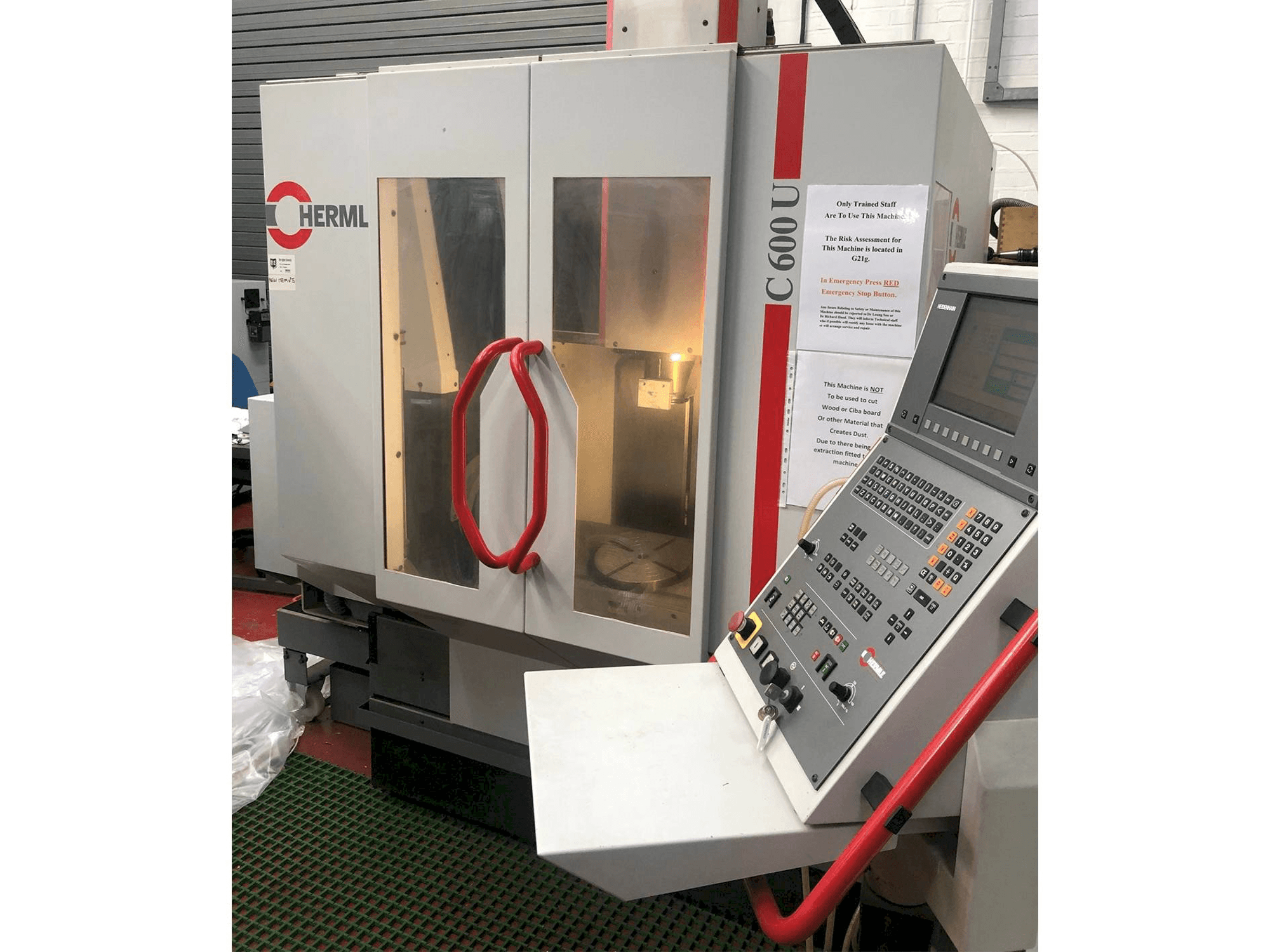 Vista Frontal da HERMLE B 600 U máquina