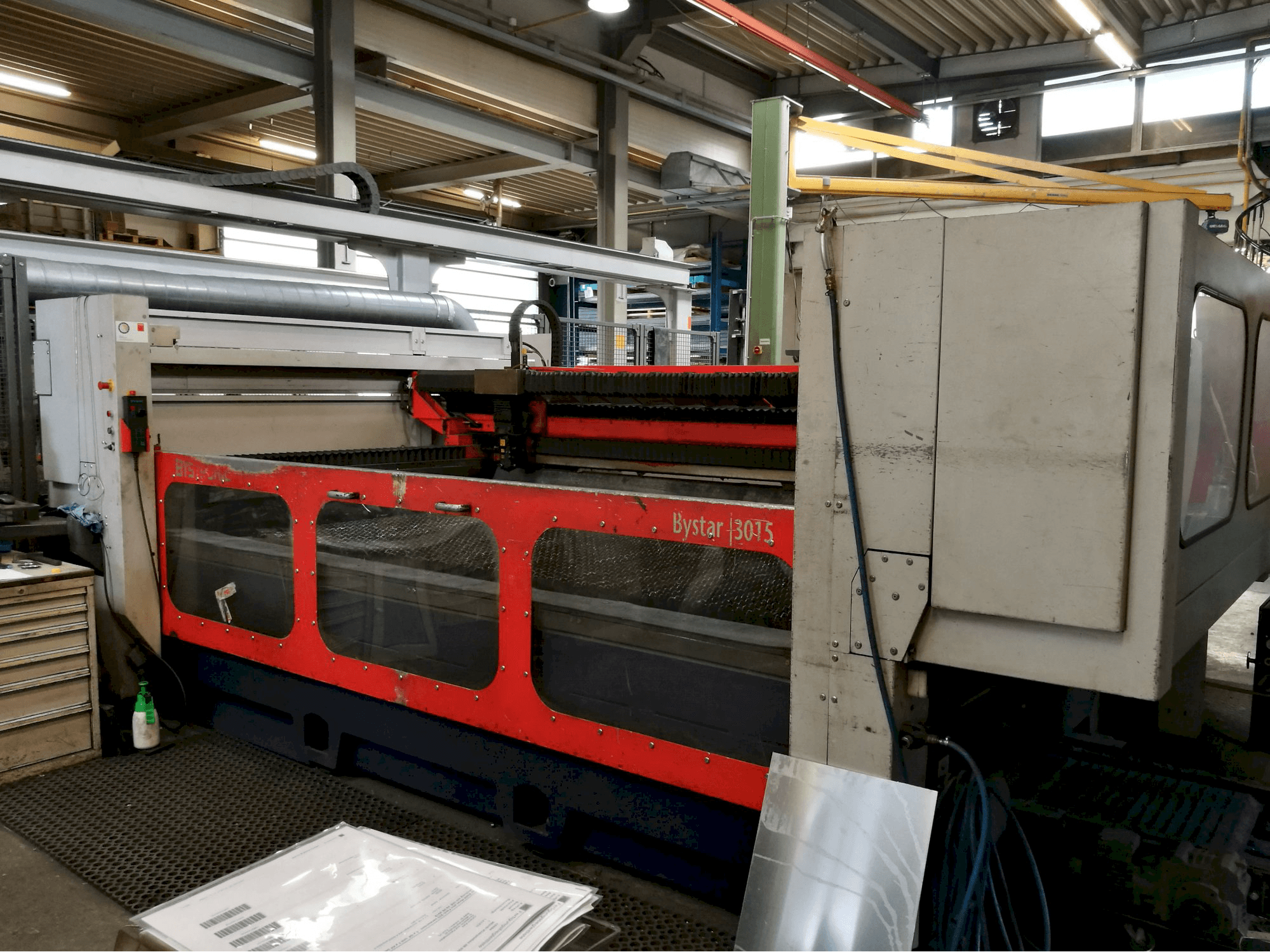 Vista Direita da Bystronic Bystar 3015 máquina