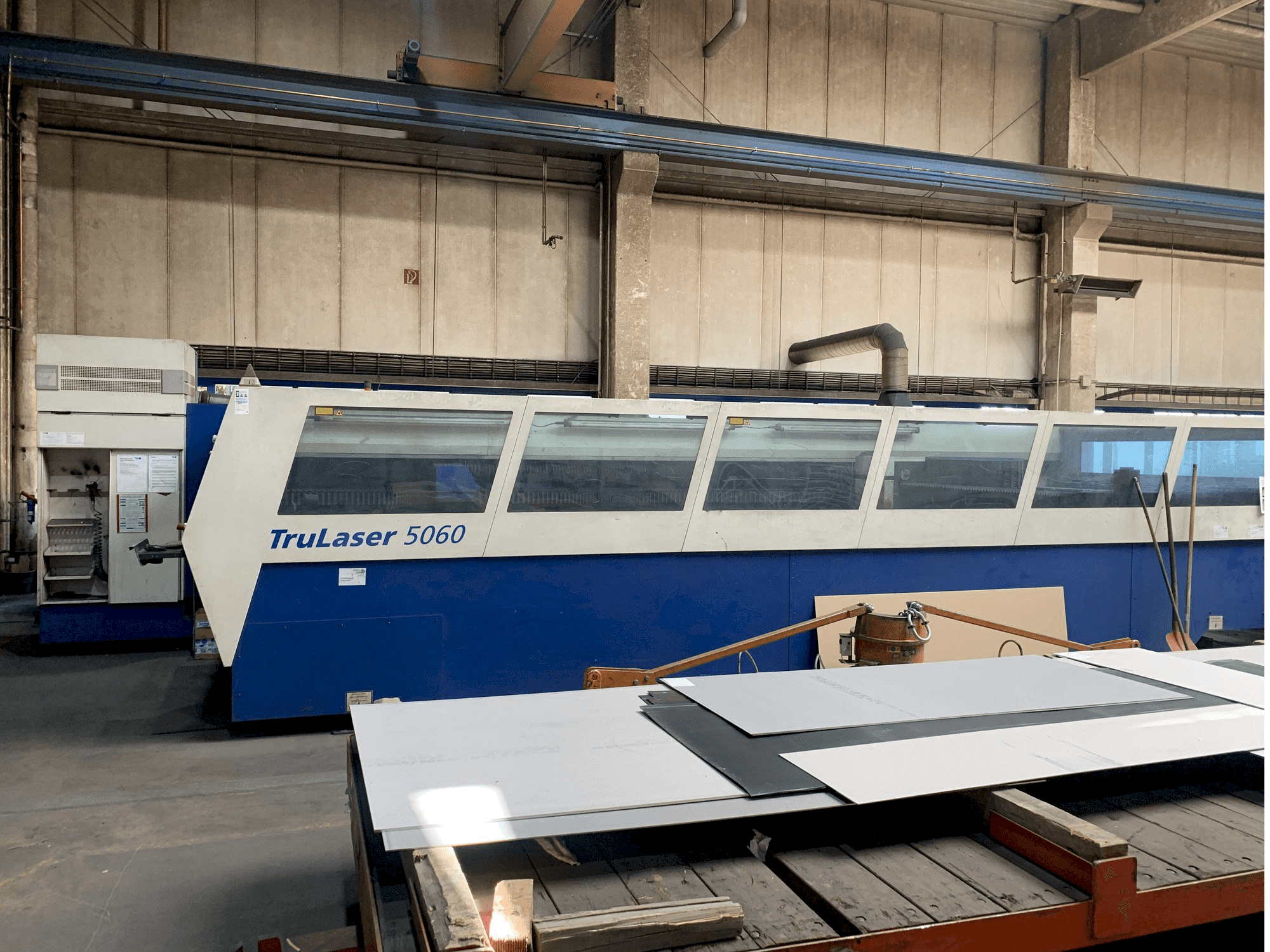 Vista Frontal da Trumpf Trulaser 5060 máquina