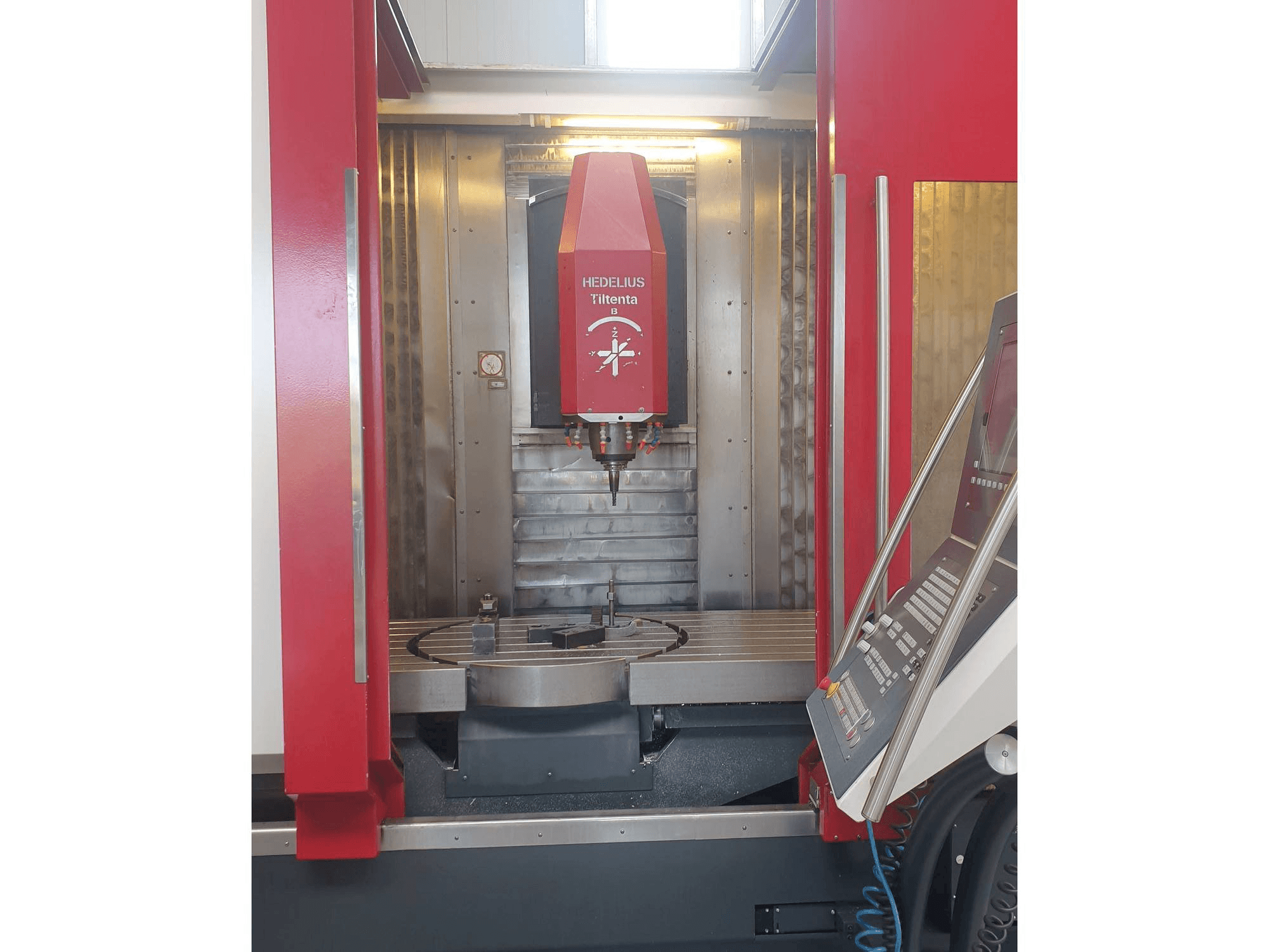 Vista Frontal da HEDELIUS Tiltenta 7 máquina