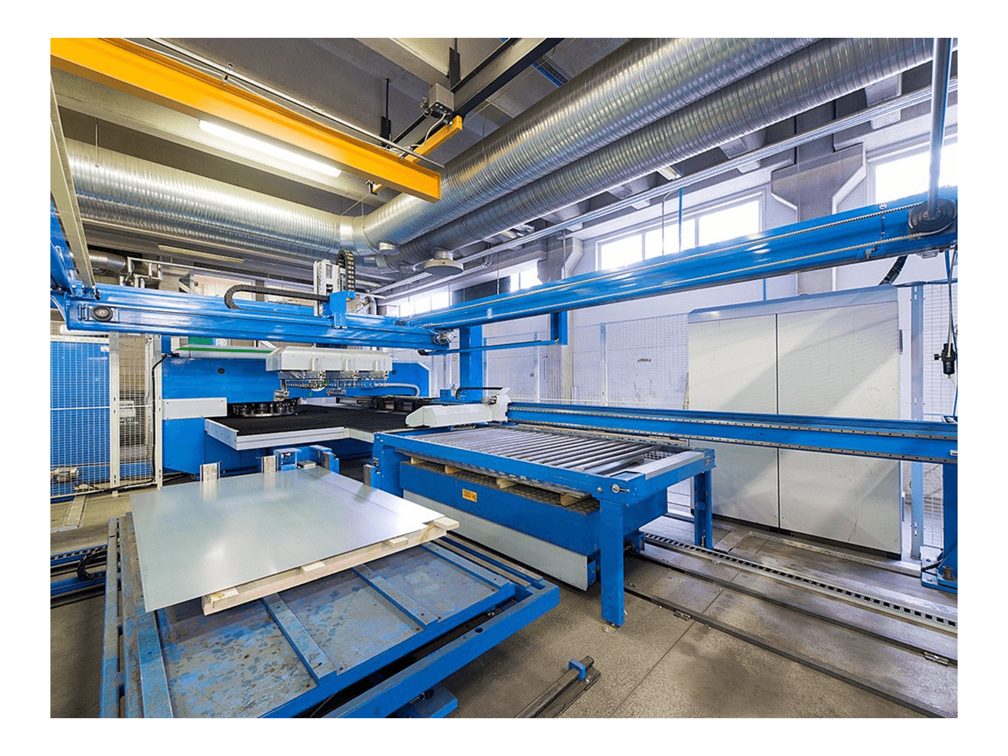 Vista Lateral Esquerda da Finn-Power E 5 Lui máquina