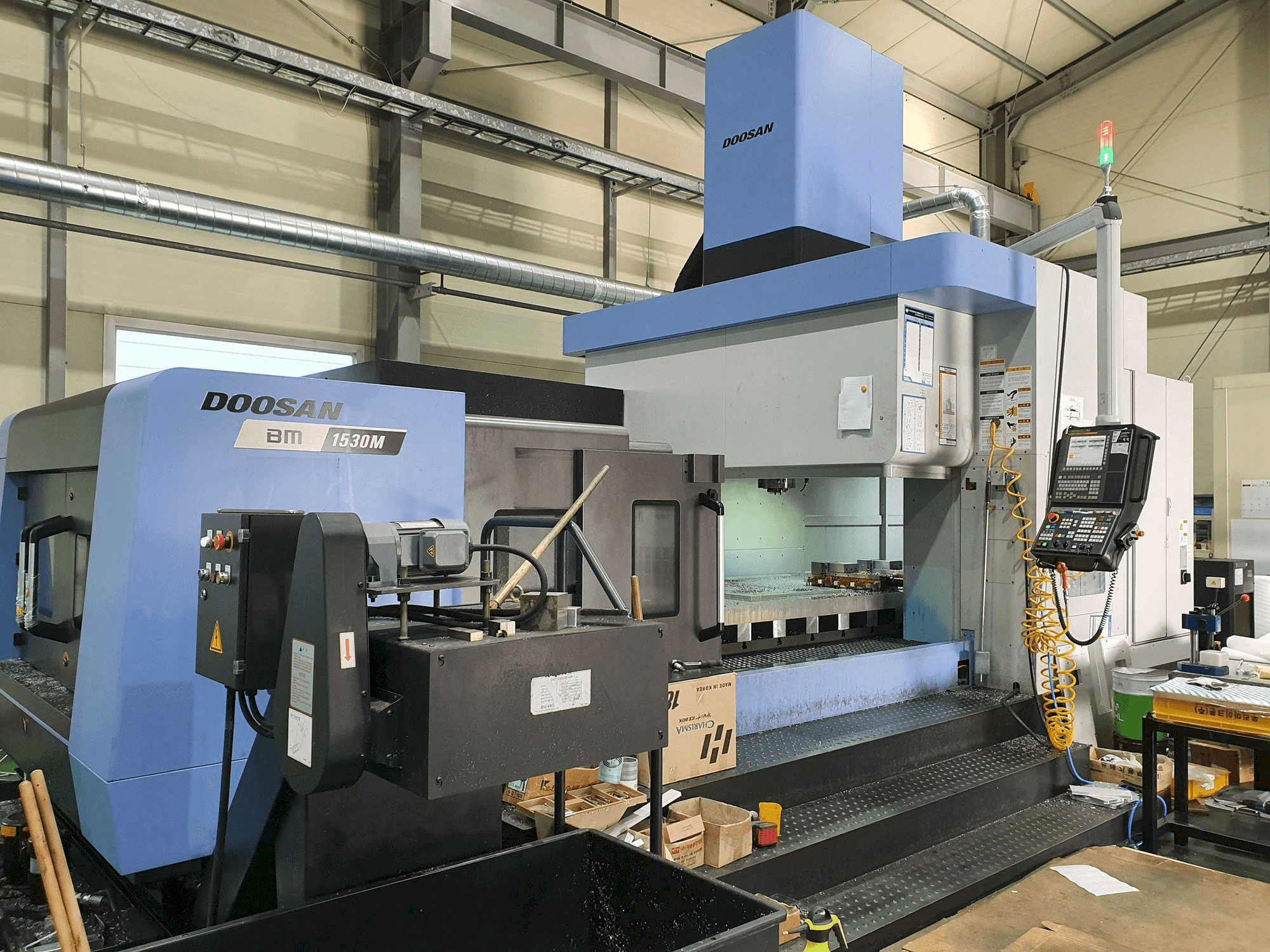Vista Frontal da Doosan BM1530M máquina