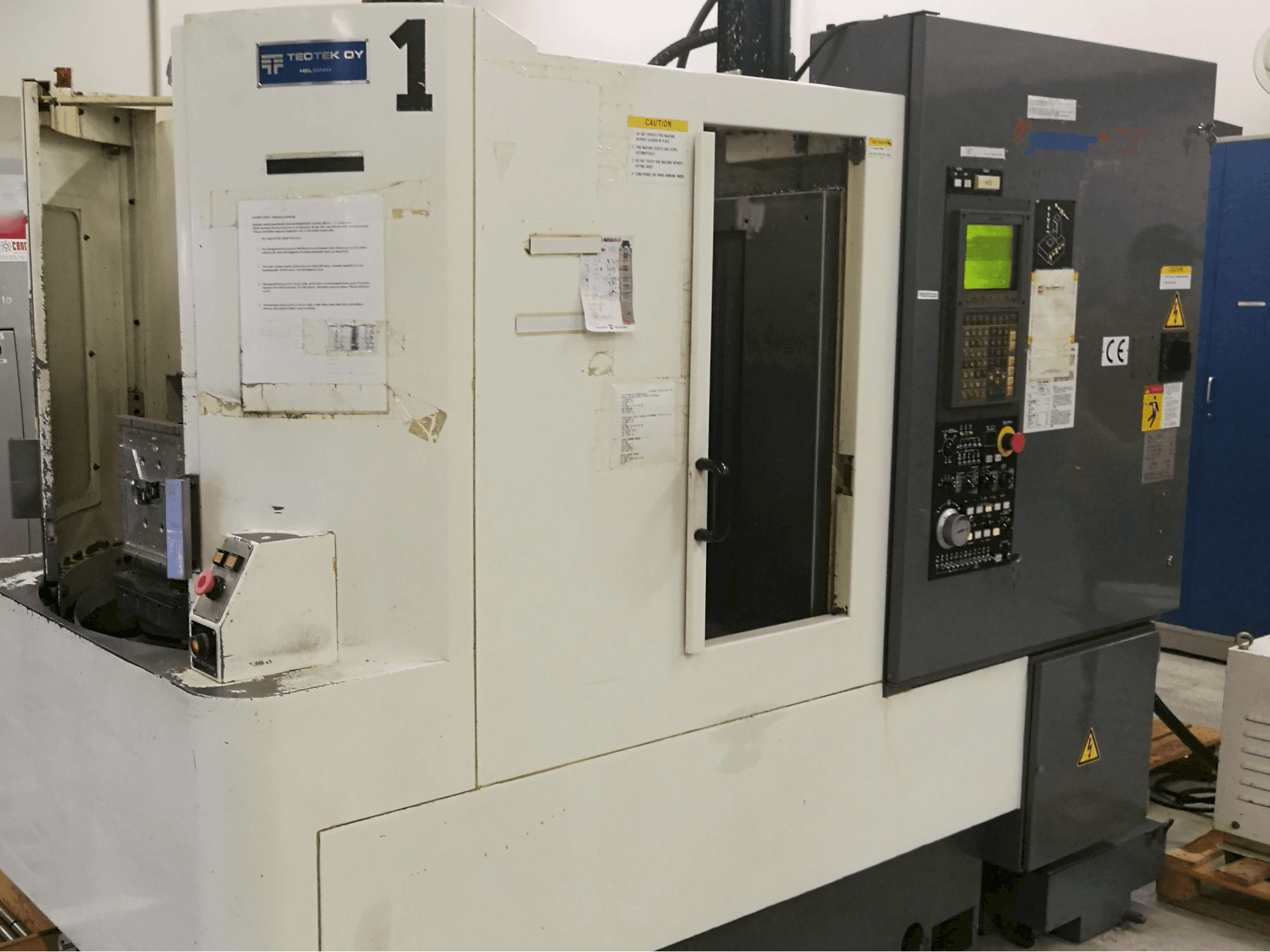 Vista Esquerda da Kitamura Mycenter H250 máquina