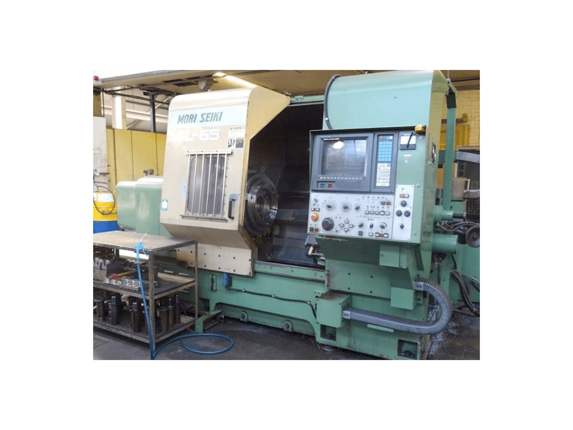 Vista Frontal da MORI SEIKI Sl65 máquina