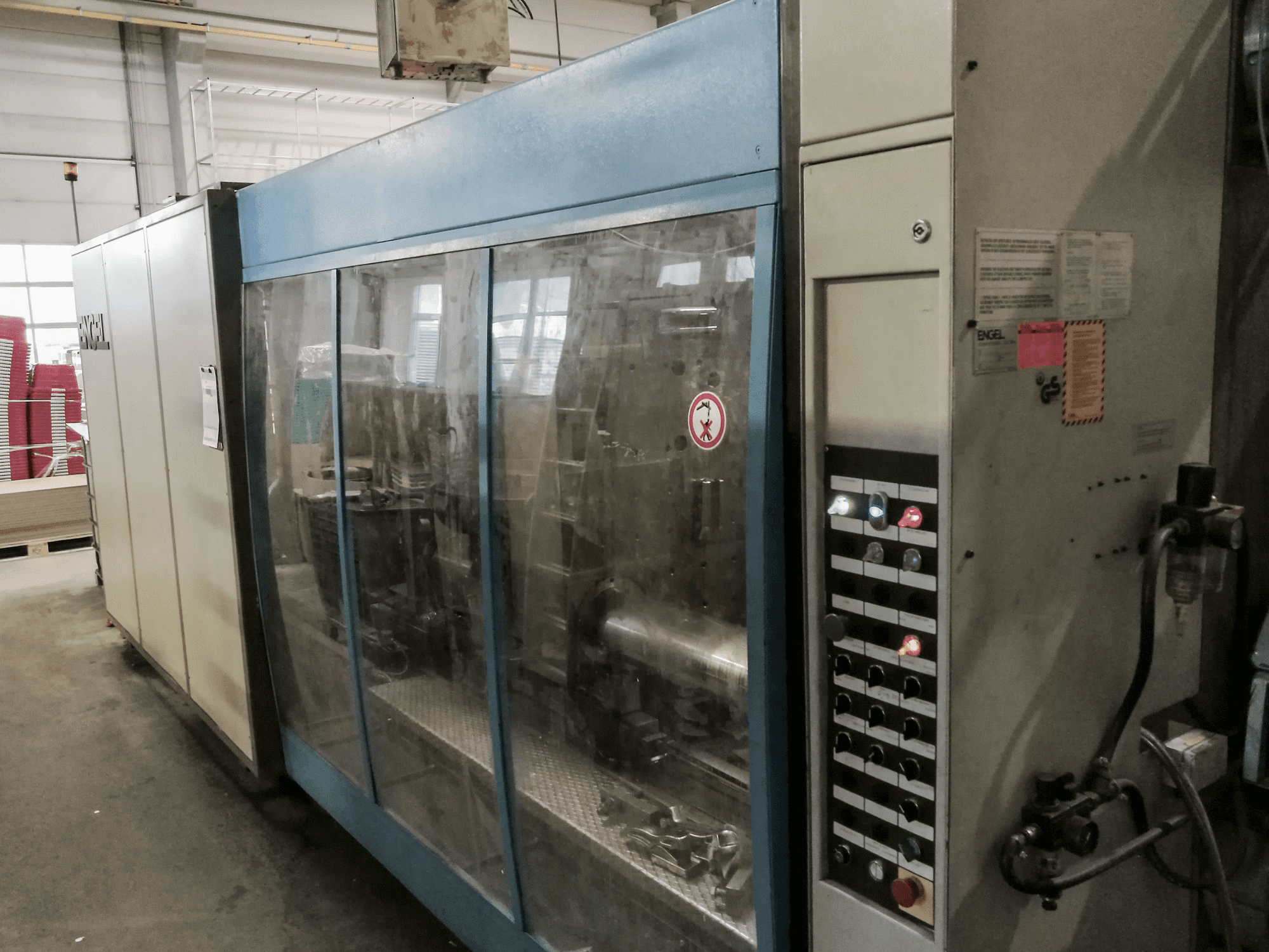 Vista Direita da ENGEL ES 7000/1200 B máquina