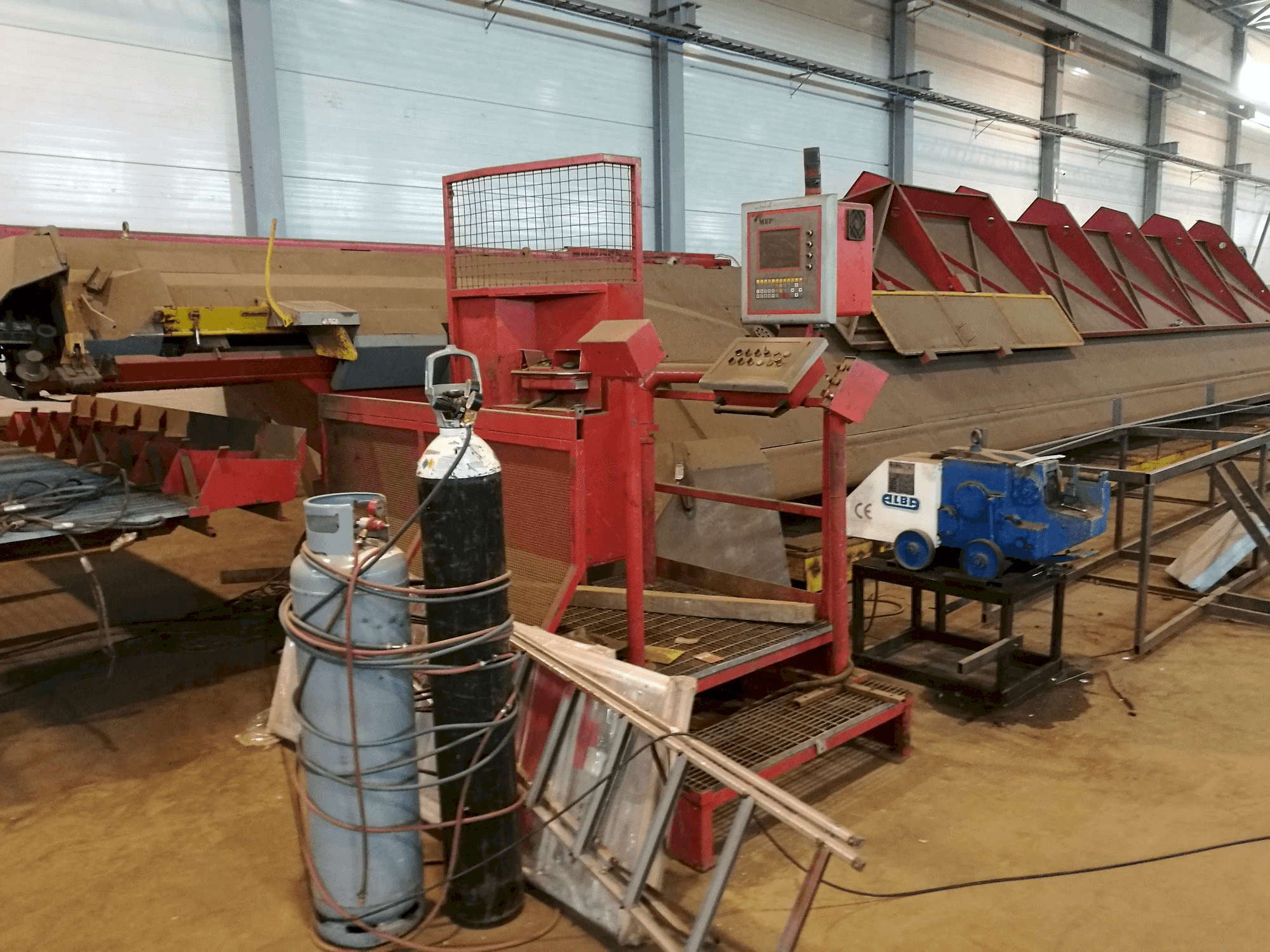 Vista Frontal da MEP Syntax Line 25 máquina