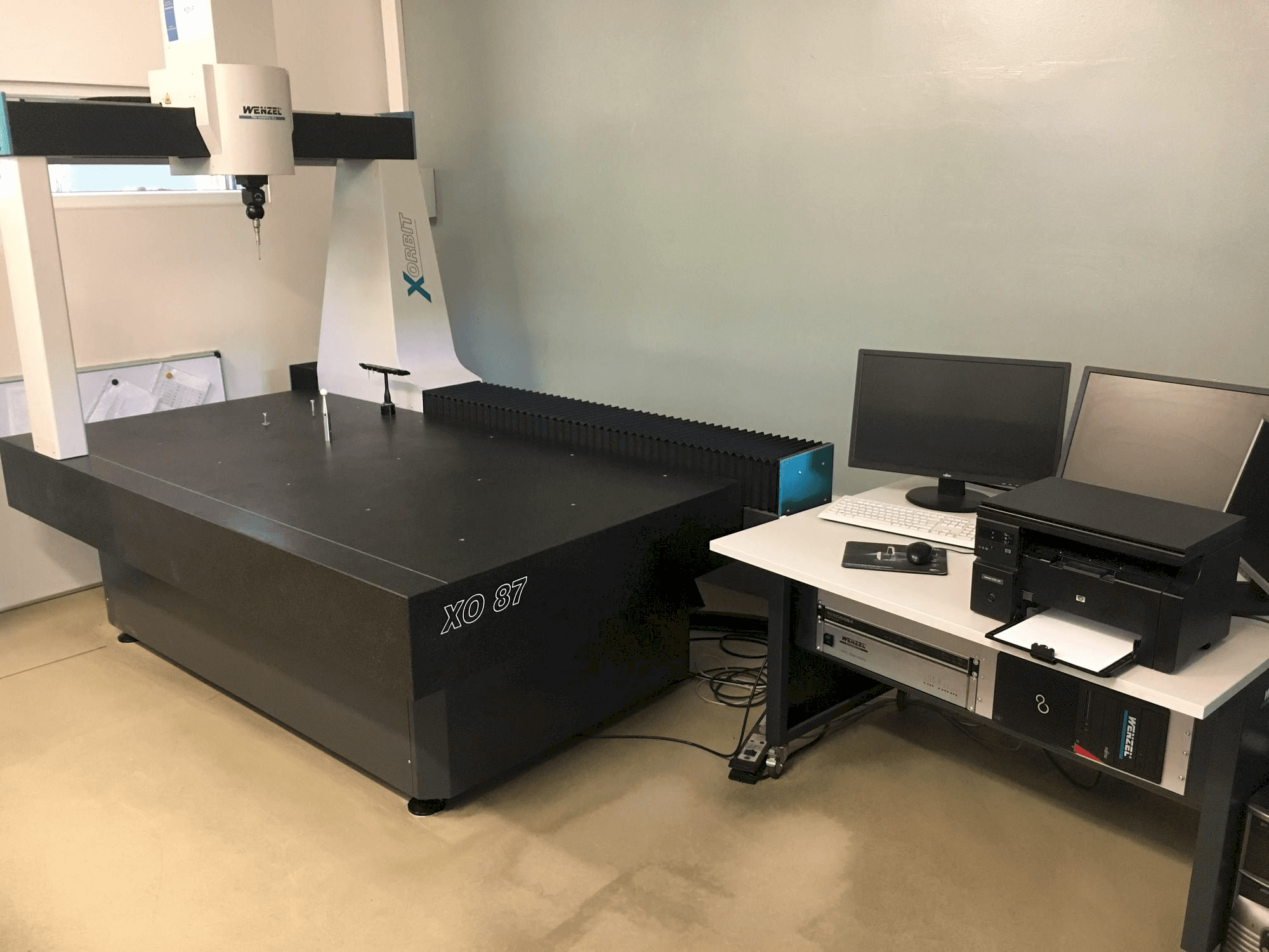 Vista Frontal da Wenzel X-Orbit 800 / 1000 / 700 CNC máquina