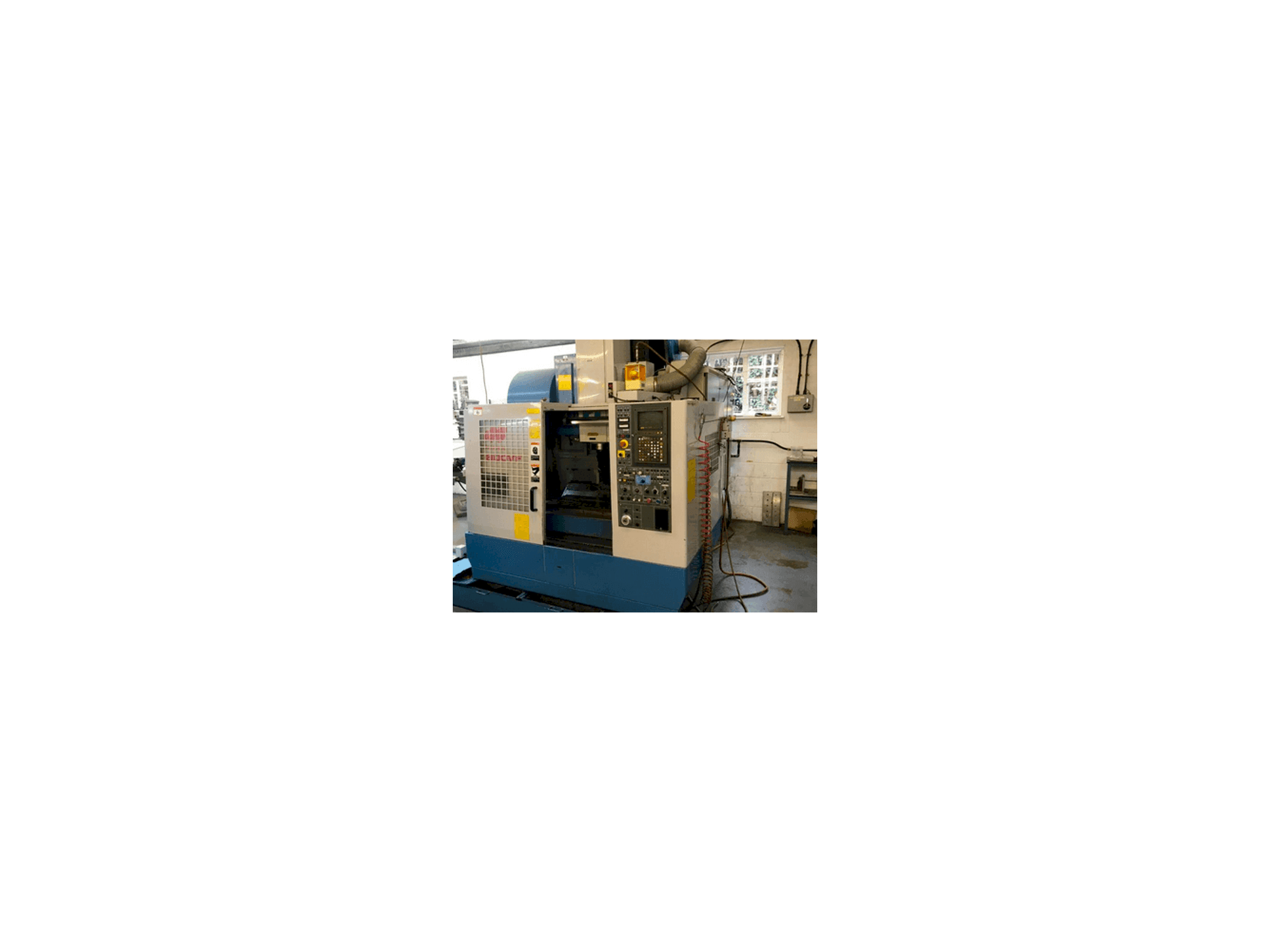 Vista Frontal da Matsuura MC 600 VF máquina