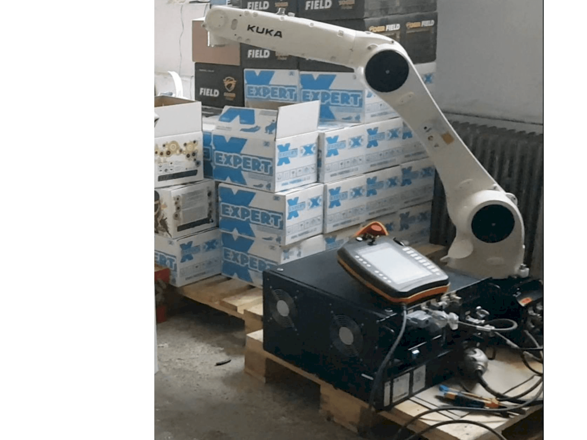 Vista Frontal da KUKA KR10 R1100 fivve máquina