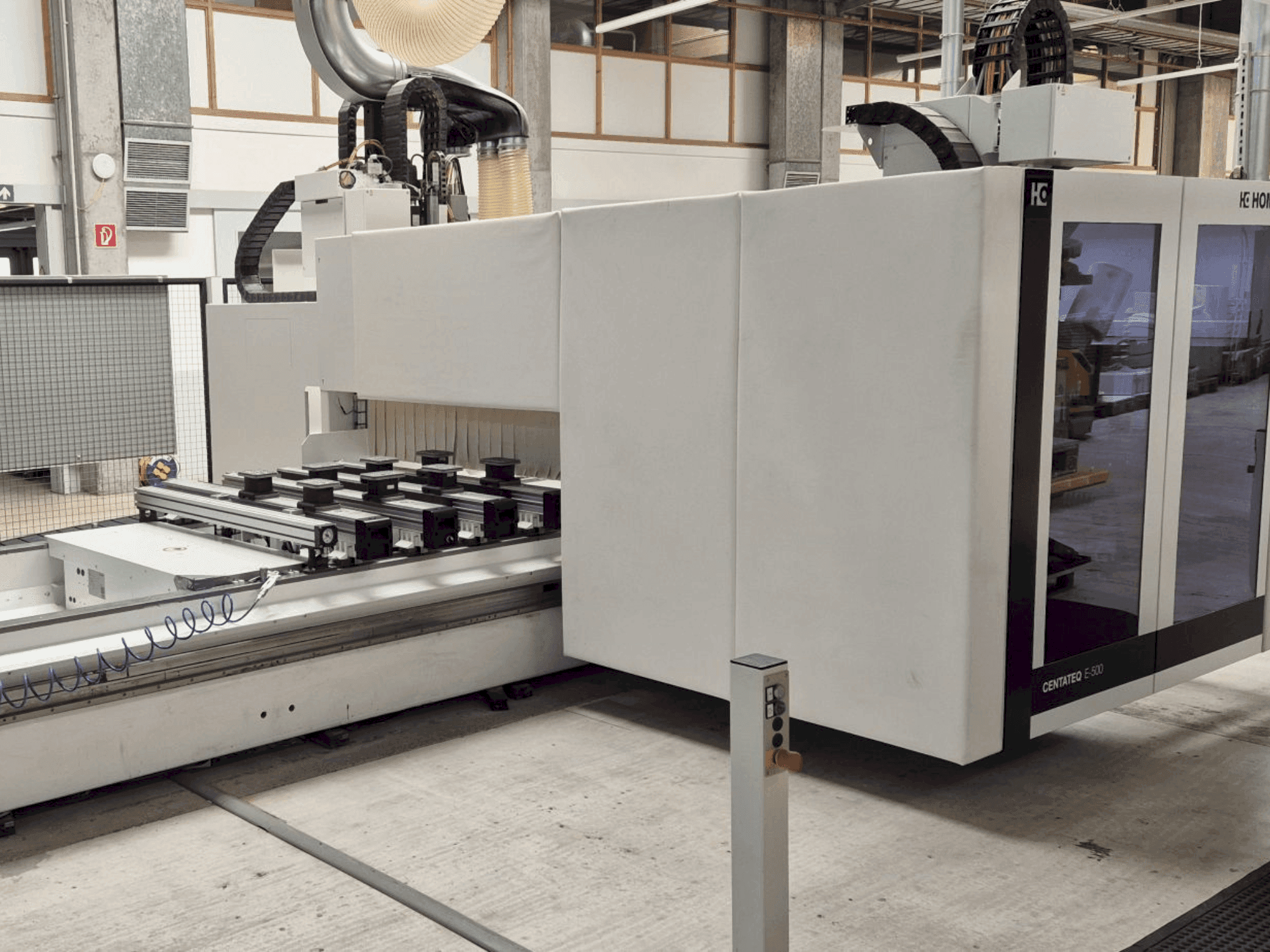 Vista Frontal da HOMAG CENTATEQ E-500 máquina