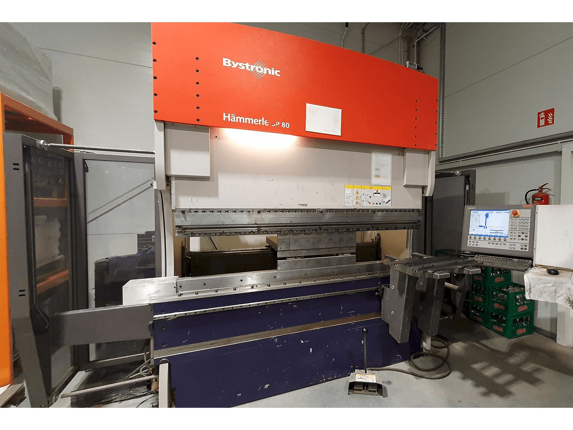 Vista Frontal da Bystronic 3P 80/210 máquina