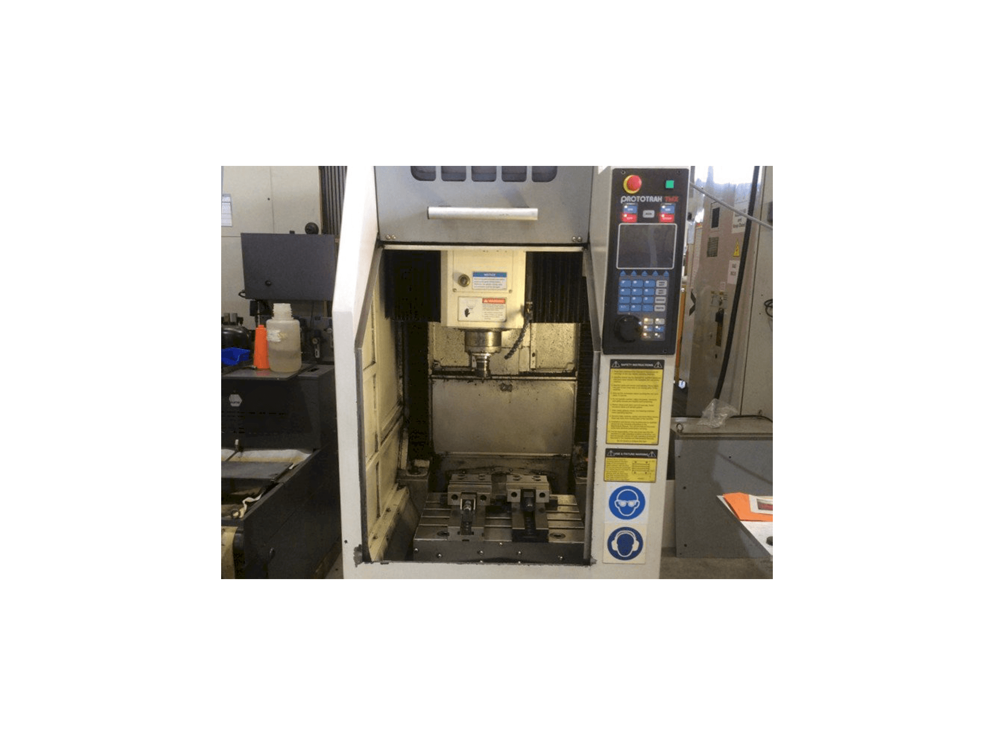 Vista Frontal da XYZ 2-OP máquina