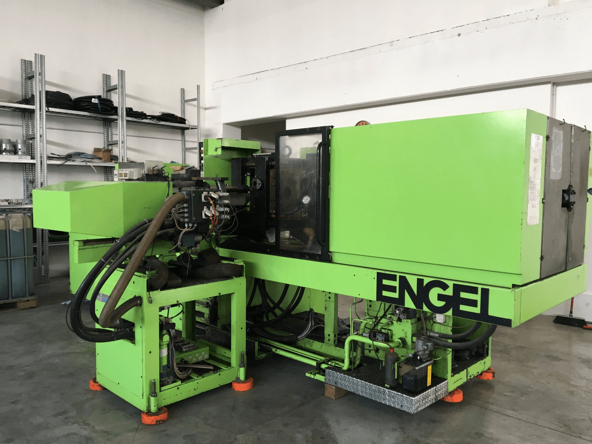 Vista Direita da ENGEL ES 600H/330L/125H-2F máquina