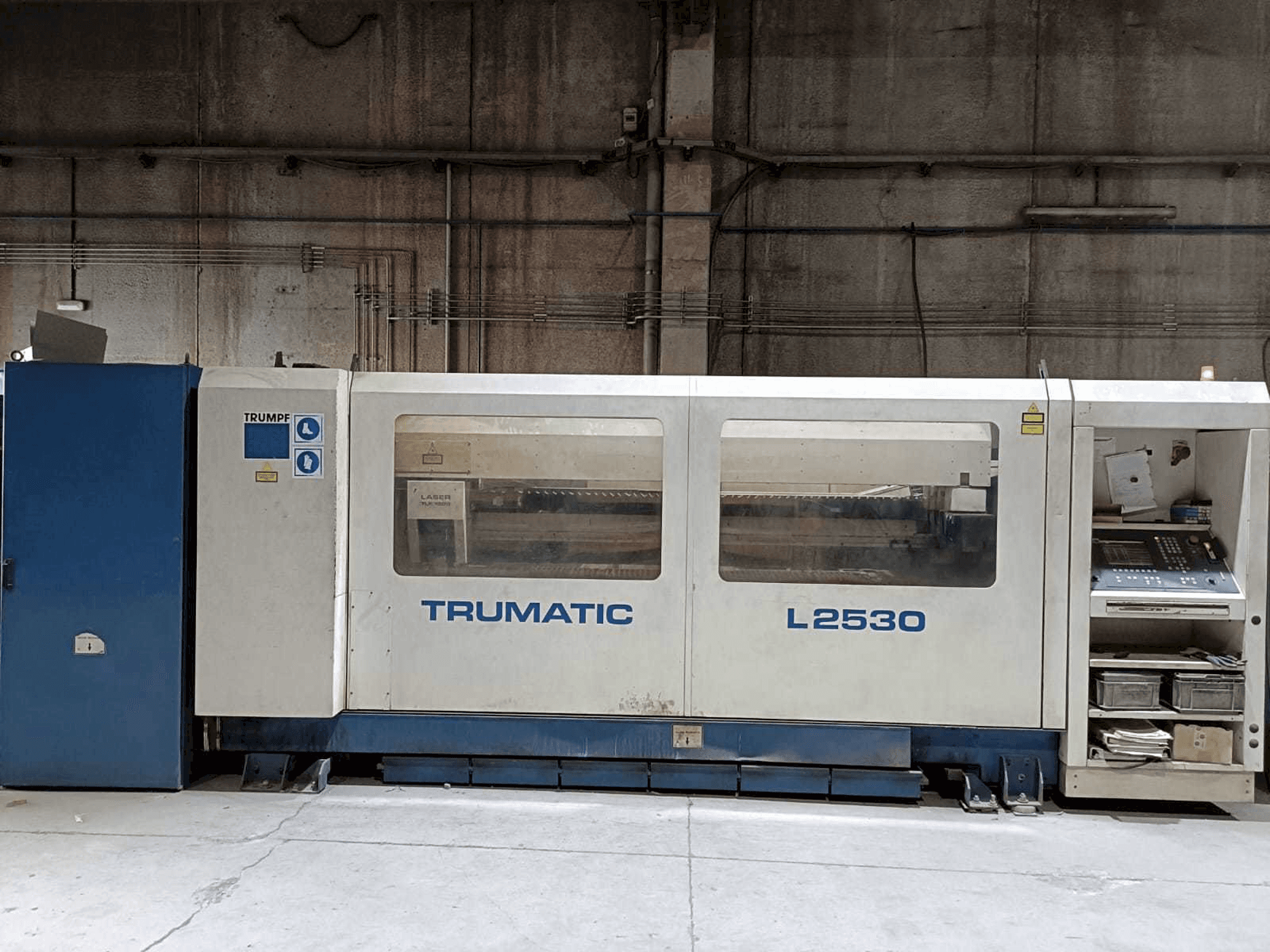Vista Frontal da Trumpf Trumatic L2530 máquina