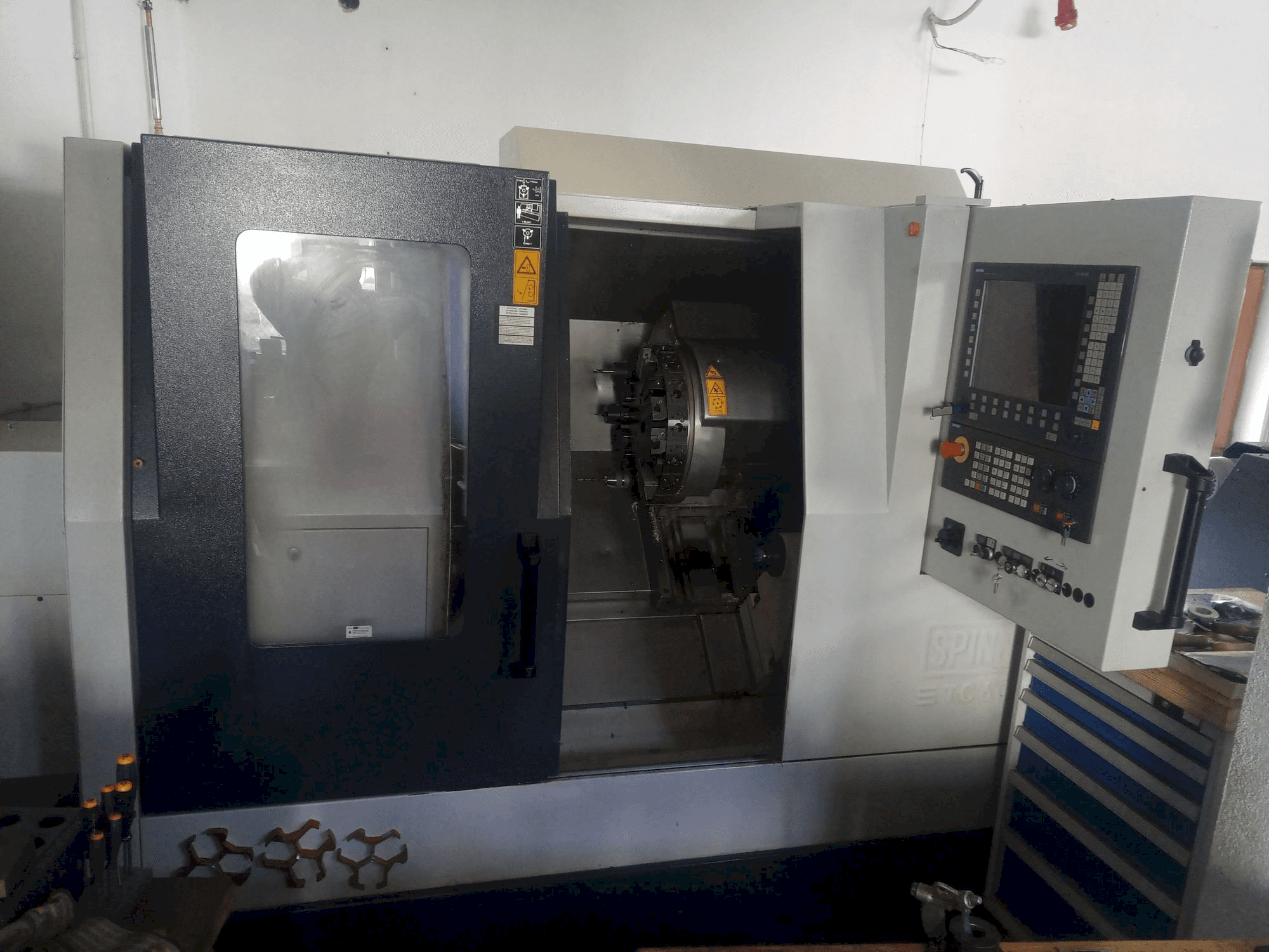 Vista Frontal da SPINNER TC-65-MC máquina