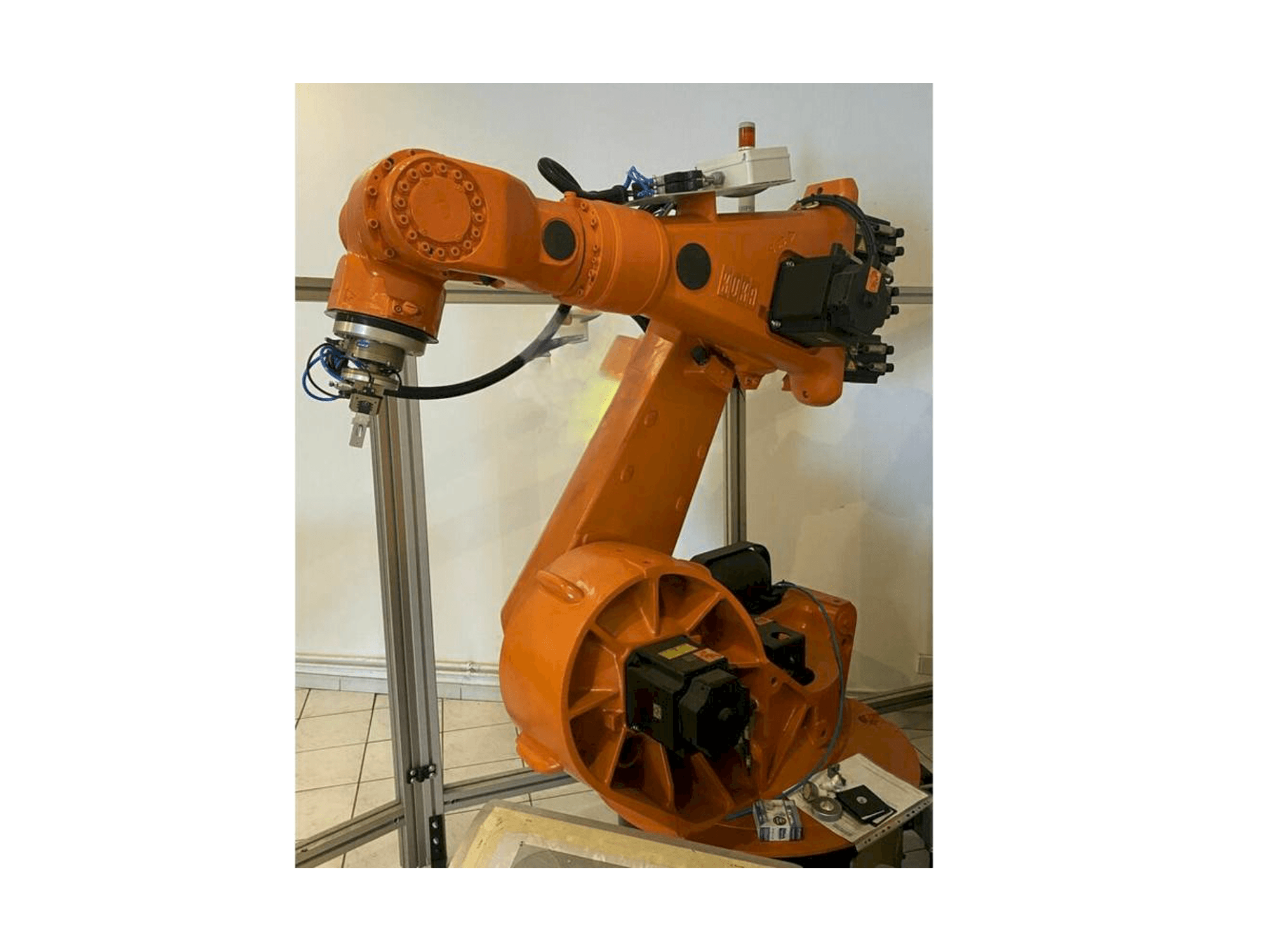 Vista Frontal da KUKA KR150L150SP/2 máquina