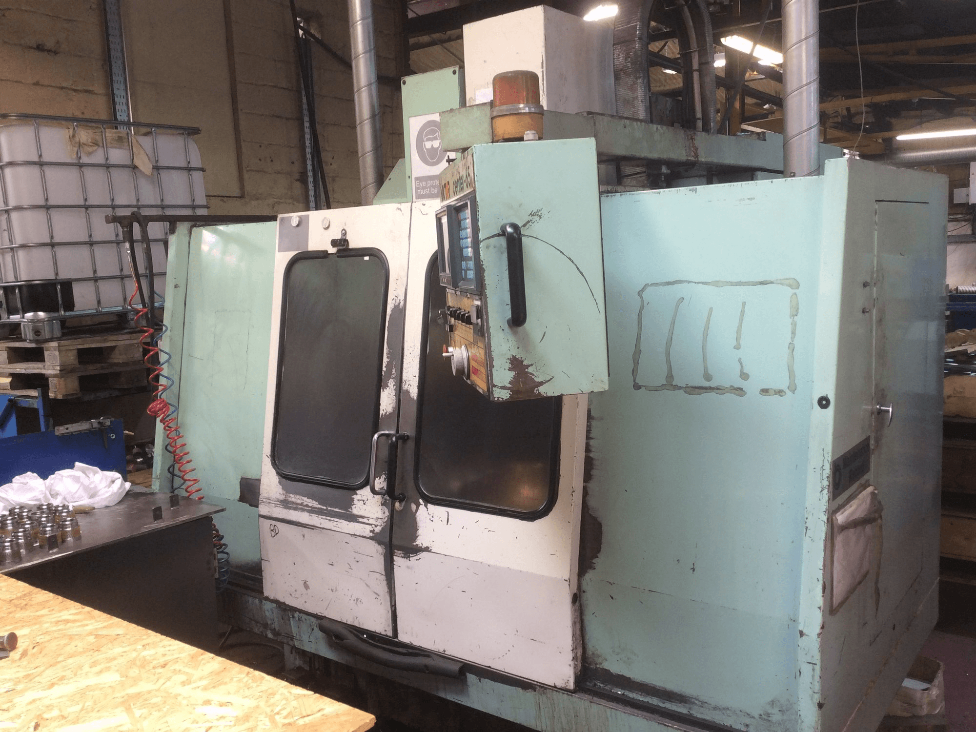 Vista Frontal da Victor V Center-65 máquina