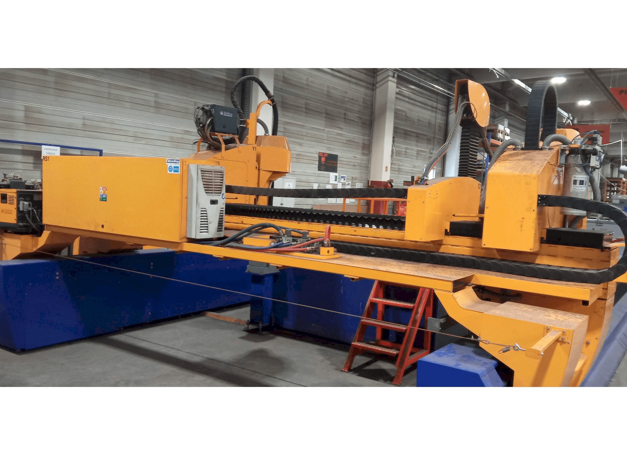 Vista Frontal da MicroStep MG 7501.20 máquina