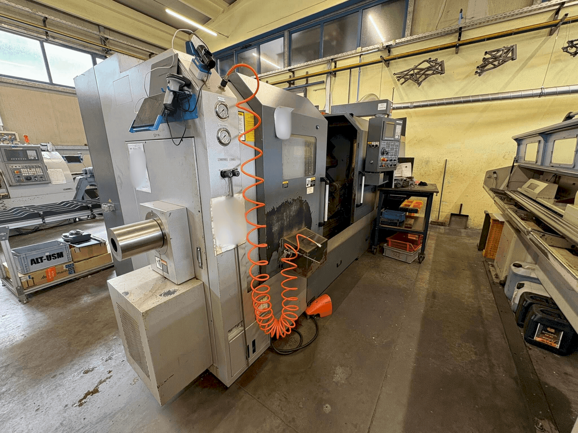 Vista Frontal da Leadwell T7-M máquina