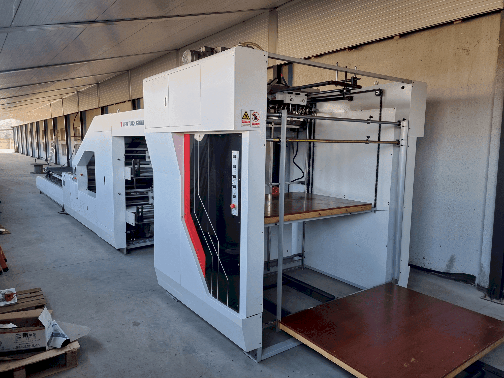 Vista Frontal da HRB HRB-1450F máquina