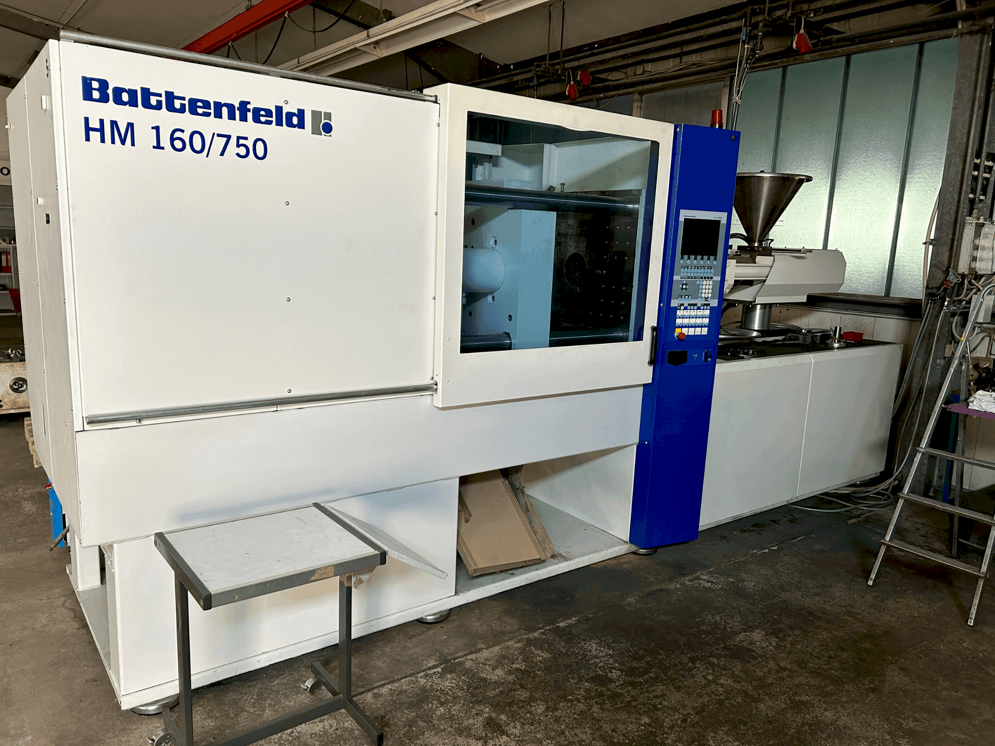 Vista Frontal da Battenfeld HM160/750E máquina