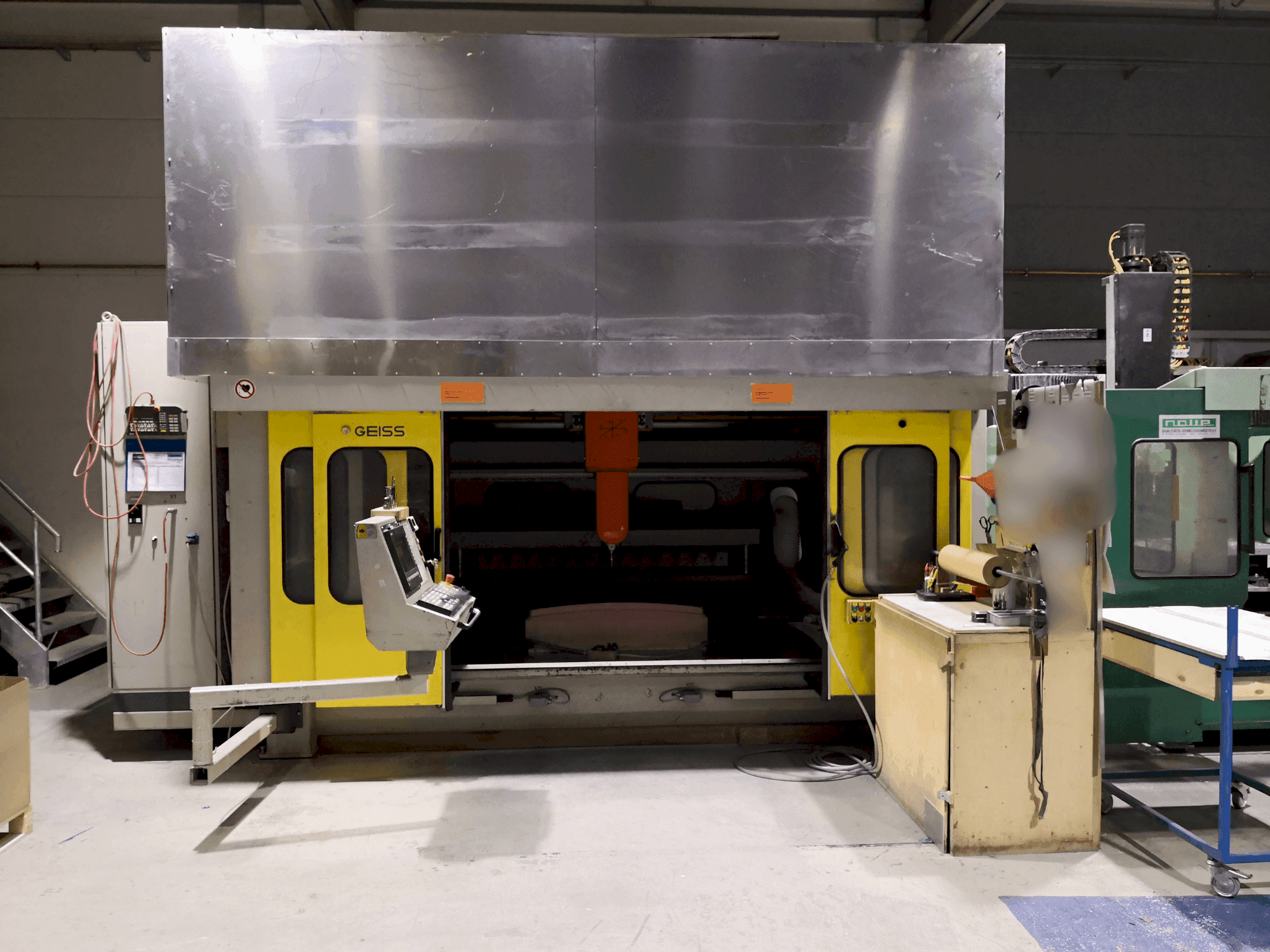 Vista Frontal da GEISS FZ 2000 x 1000 máquina
