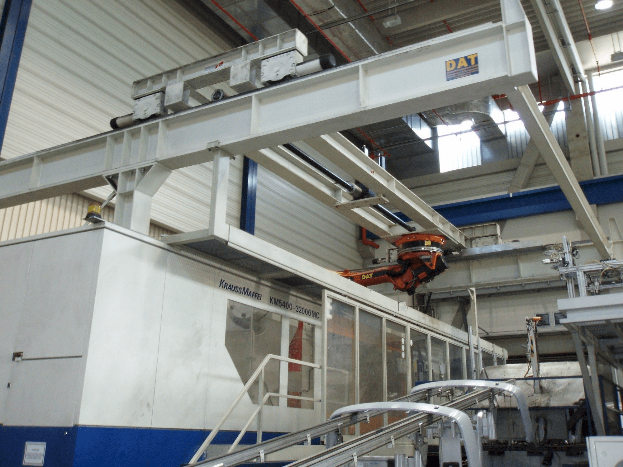 Vista Frontal da Krauss Maffei 5400-32000 MC máquina