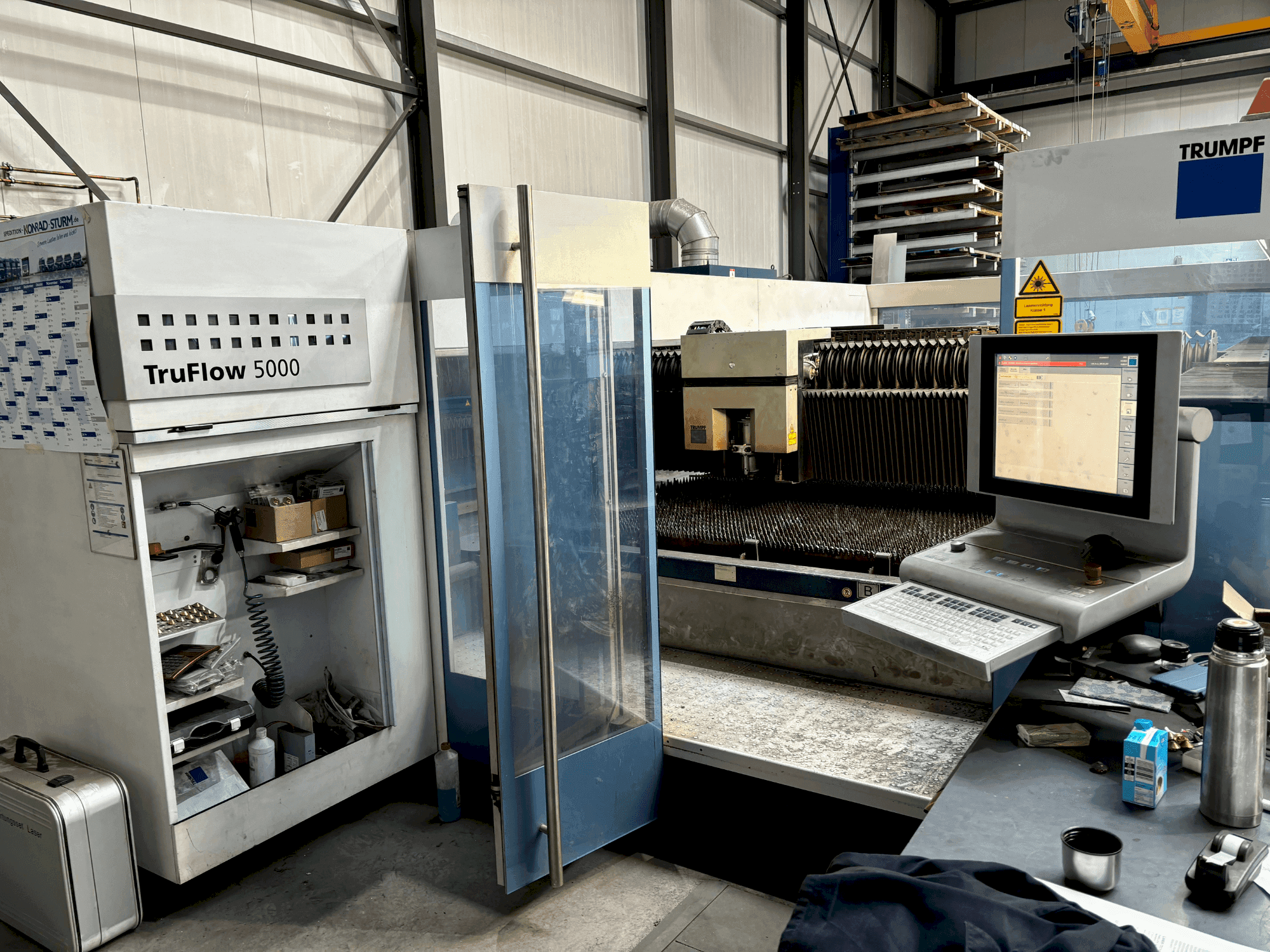 Vista Frontal da TRUMPF TruLaser 3040 máquina