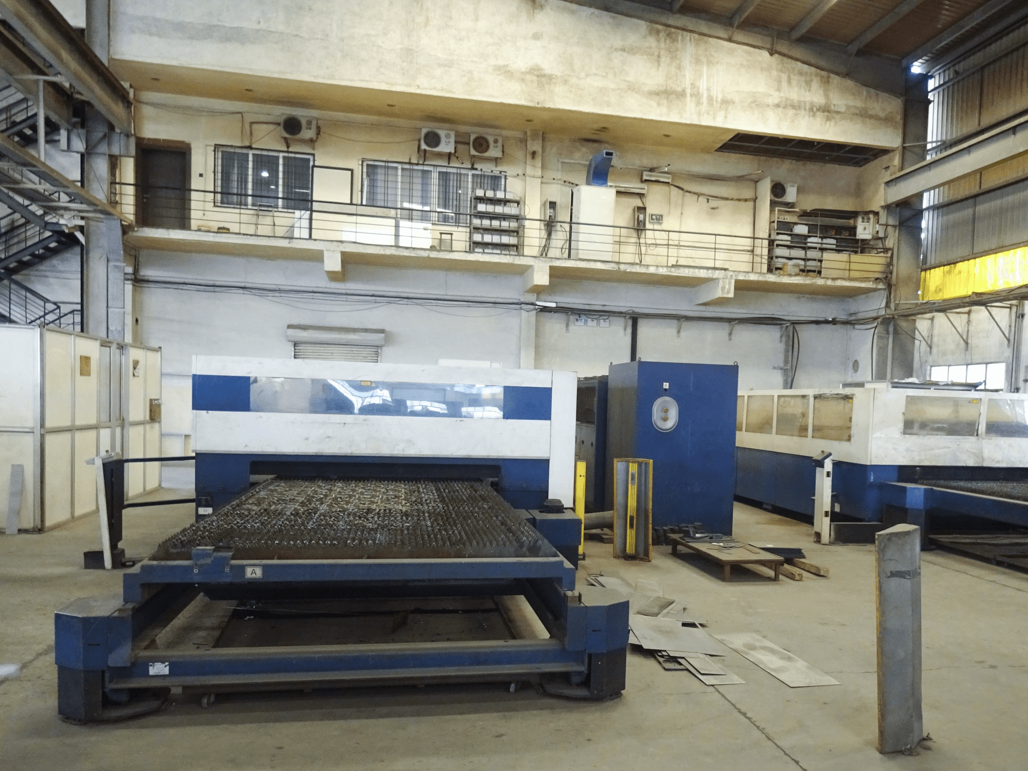 Working room of Trumpf TruLaser 5040 Machine
