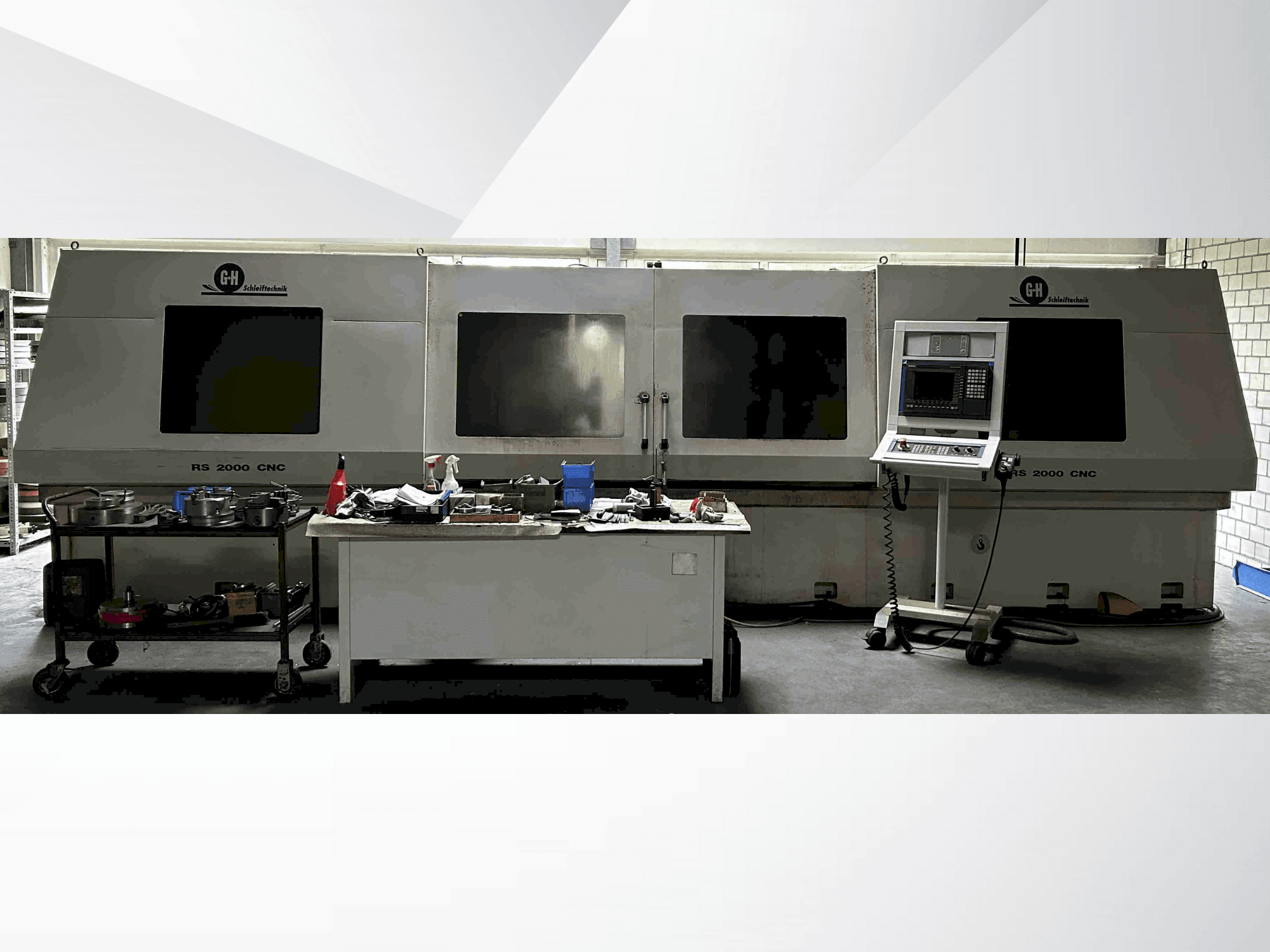 Vista Frontal da GEIBEL & HOTZ RS 2000 CNC máquina