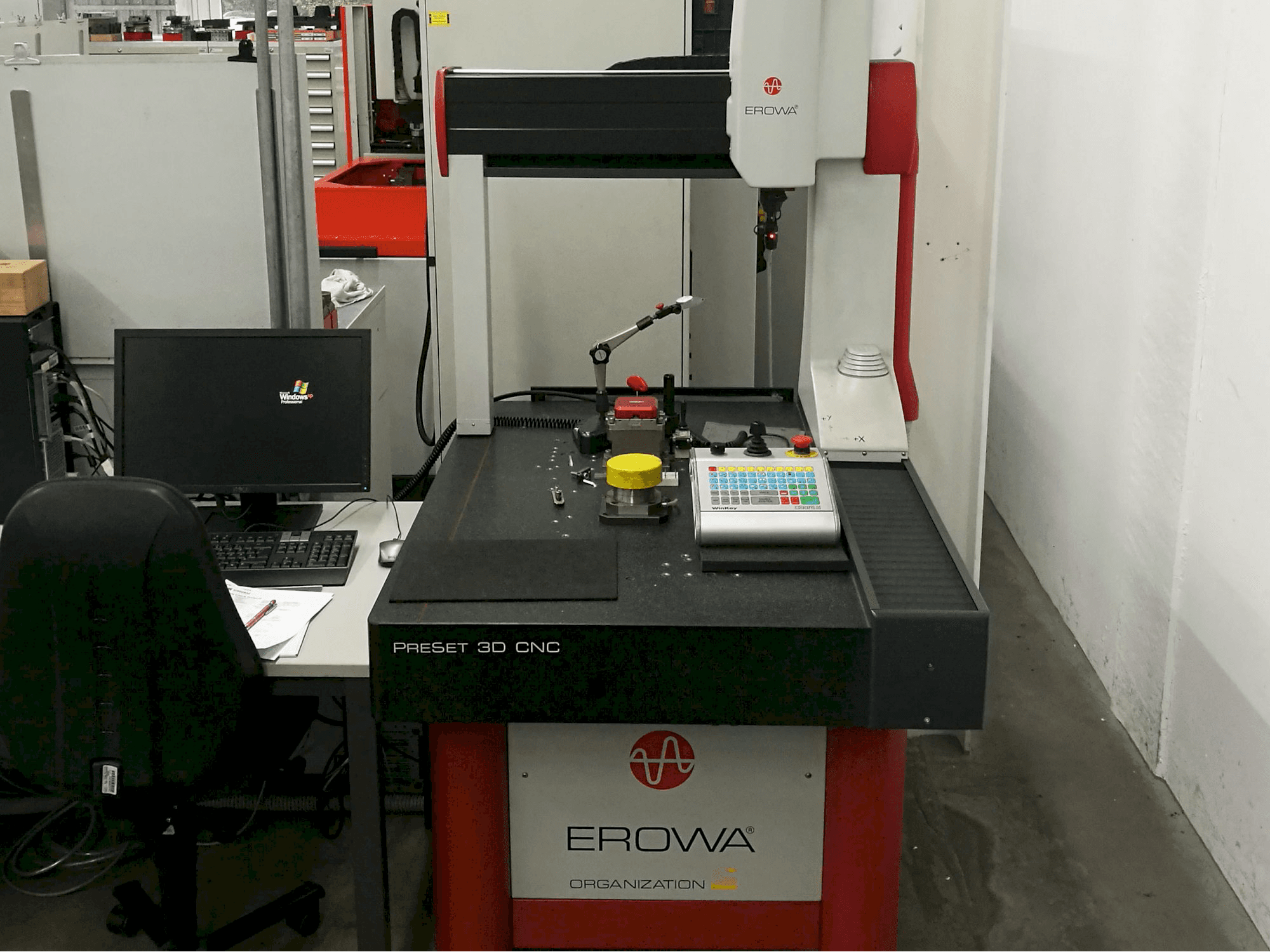 Vista Frontal da EROWA PreSet 3D CNC máquina