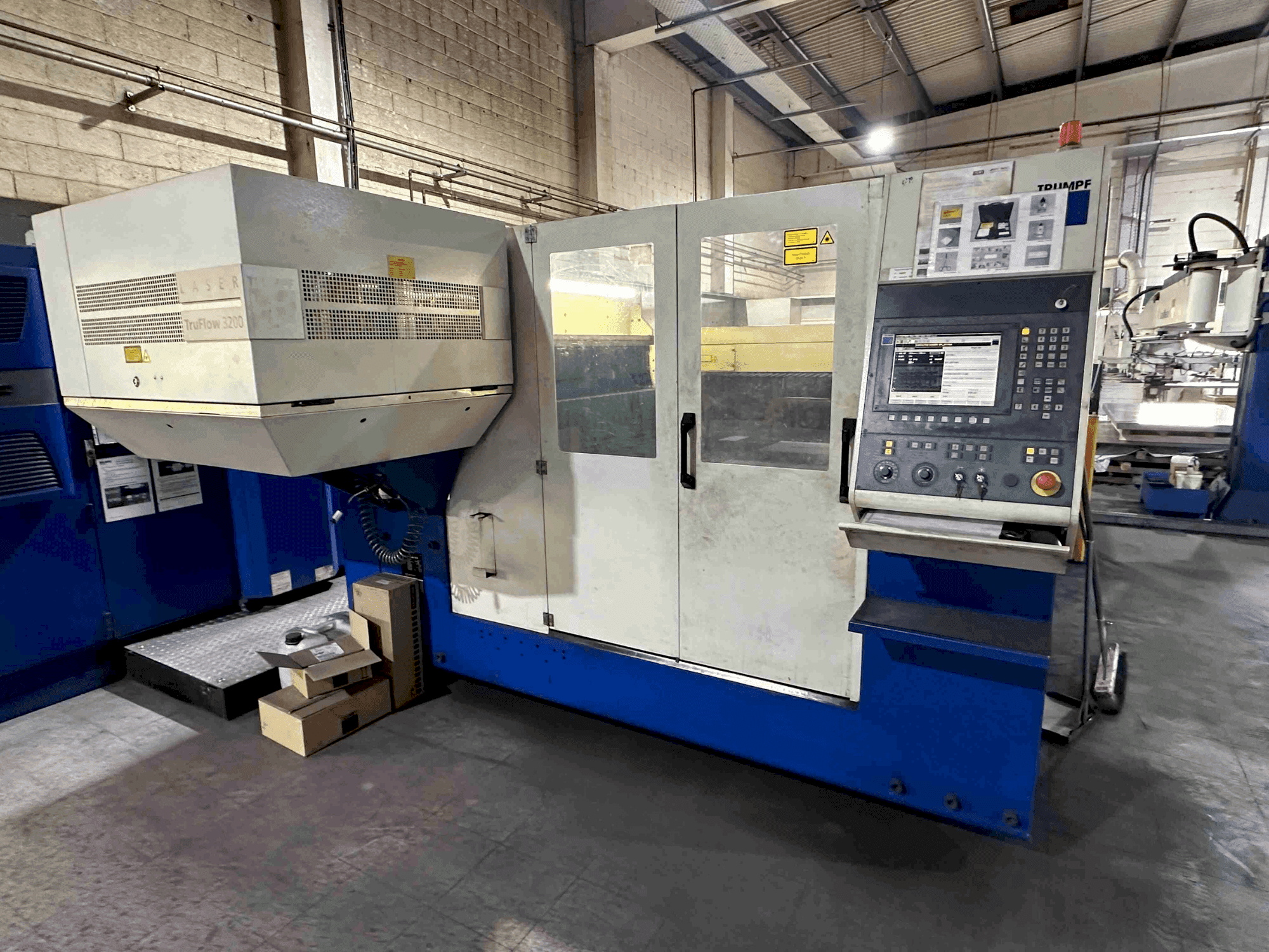 Vista Frontal da TRUMPF Trulaser 3030 máquina