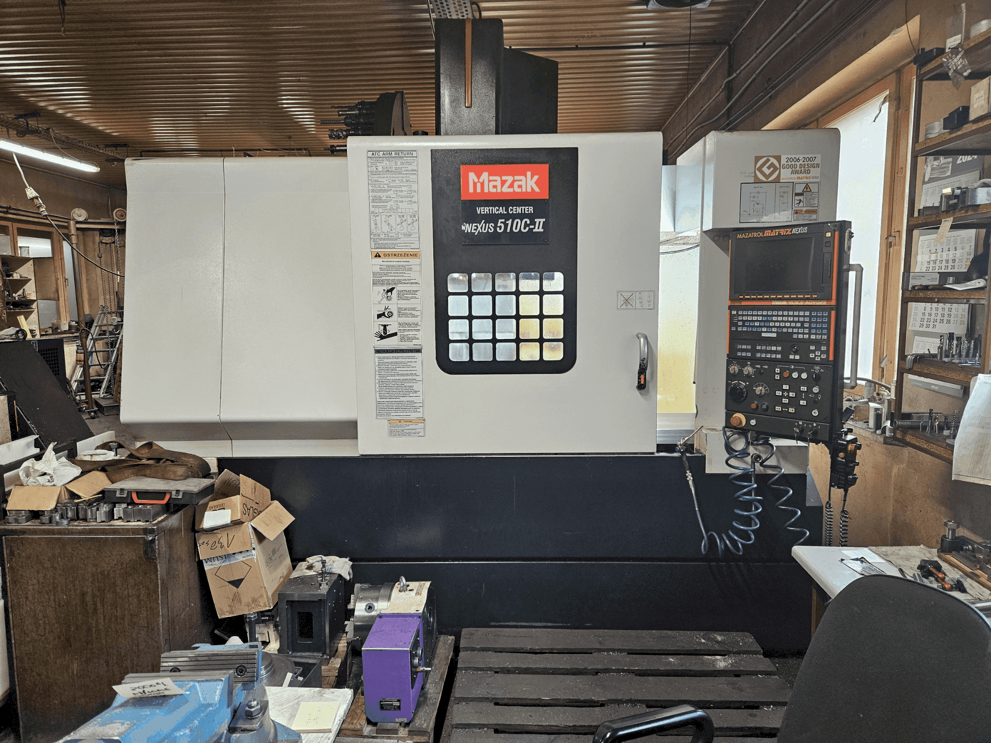 Vista Frontal da Mazak NEXUS VCN 510C-II máquina