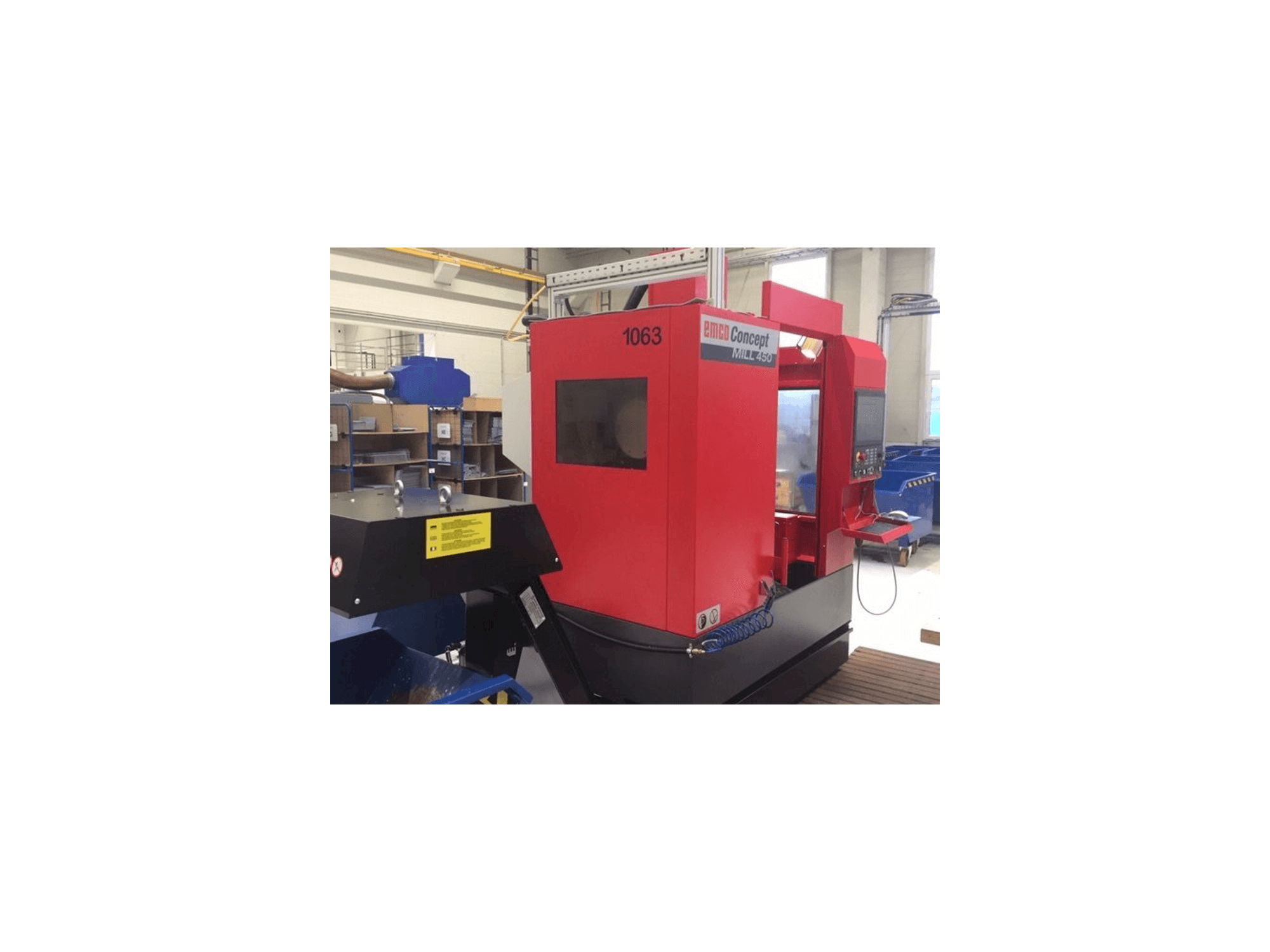 Vista Frontal da EMCO Concept Mill 450 máquina