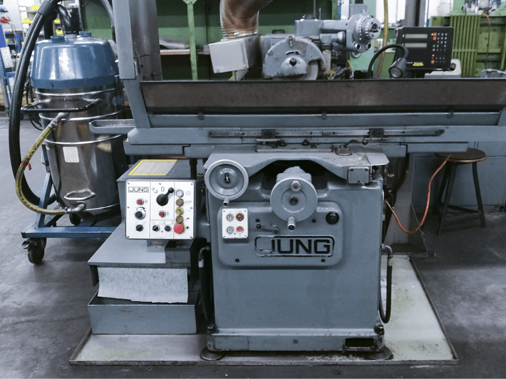 Vista Frontal da JUNG HF 50 RD máquina