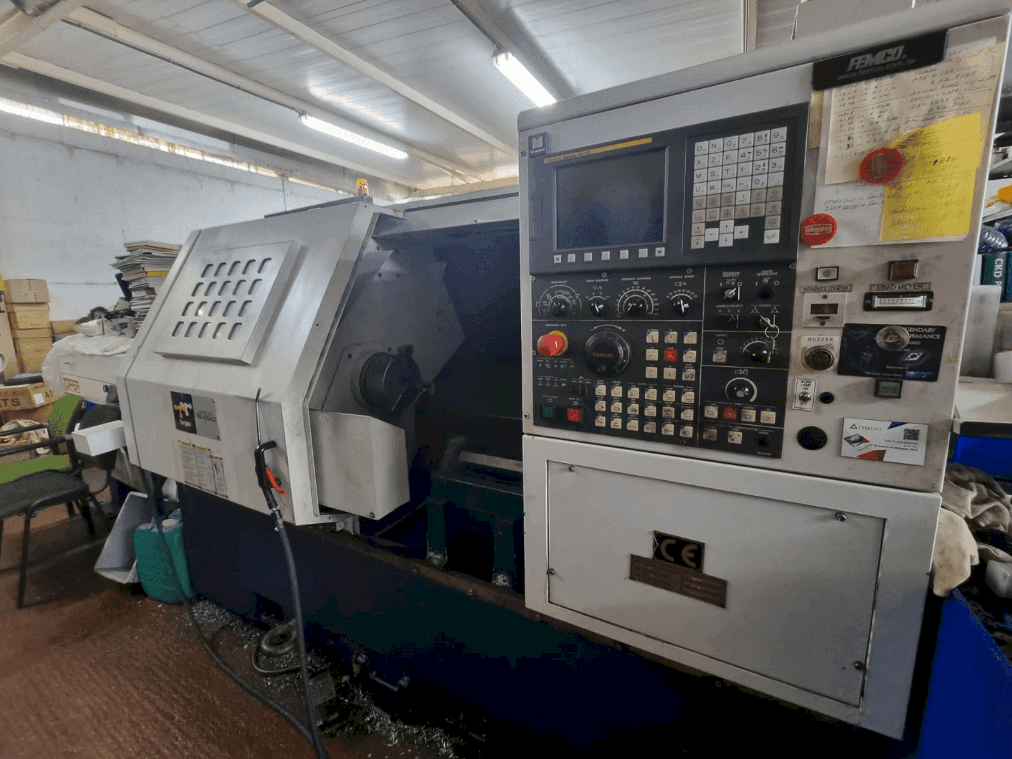 Vista Frontal da Tongtai TNL-100 AL máquina