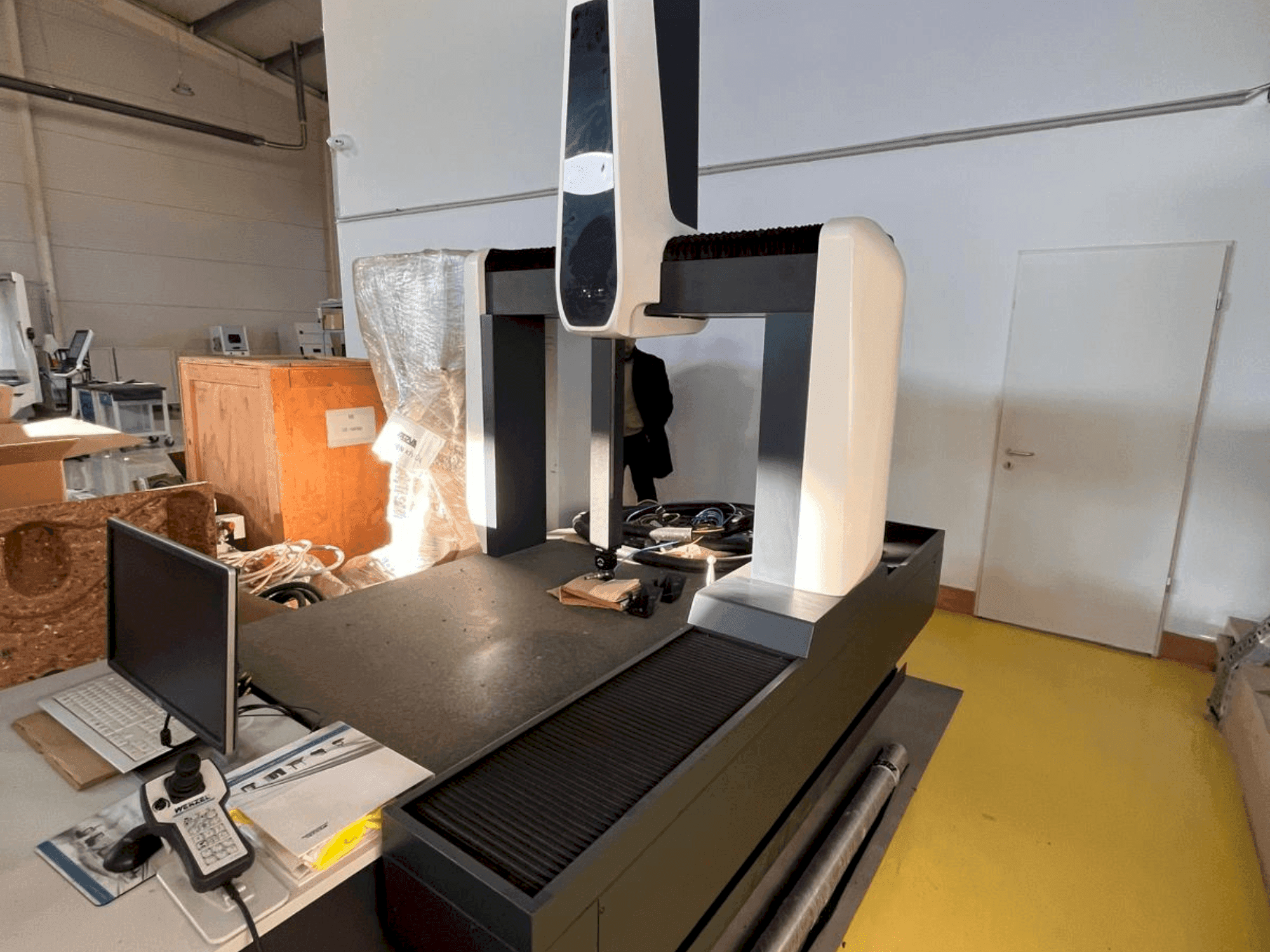 Vista Frontal da Wenzel LH 87 máquina