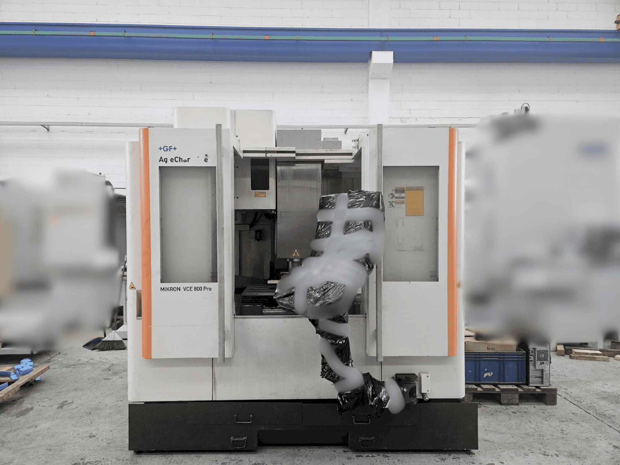 Vista Frontal da +GF+ AGIE CHARMILLES VCE 800 PRO máquina