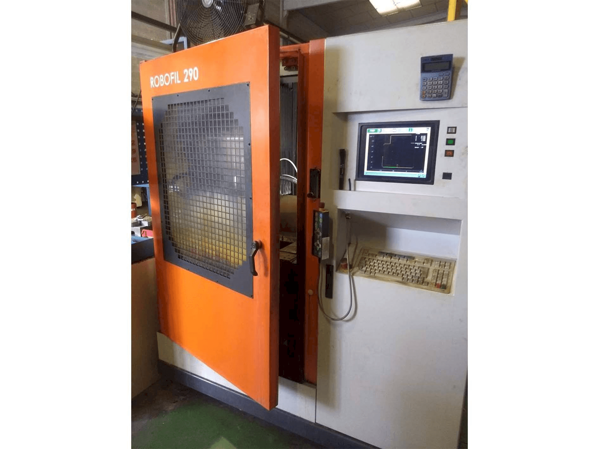 Vista Frontal da CHARMILLES Robofil 290P máquina