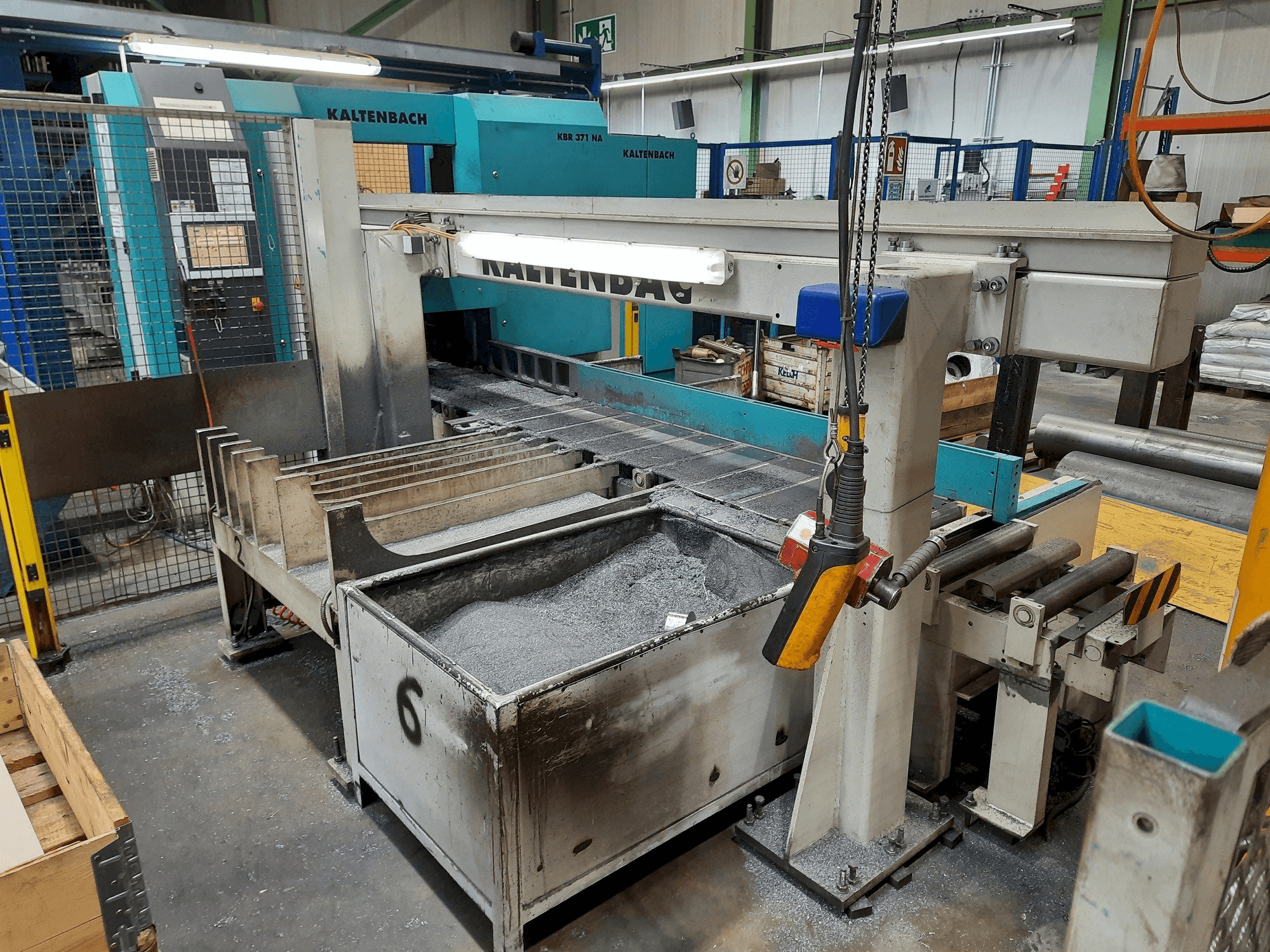 Vista Frontal da KALTENBACH KBR 371 NA máquina