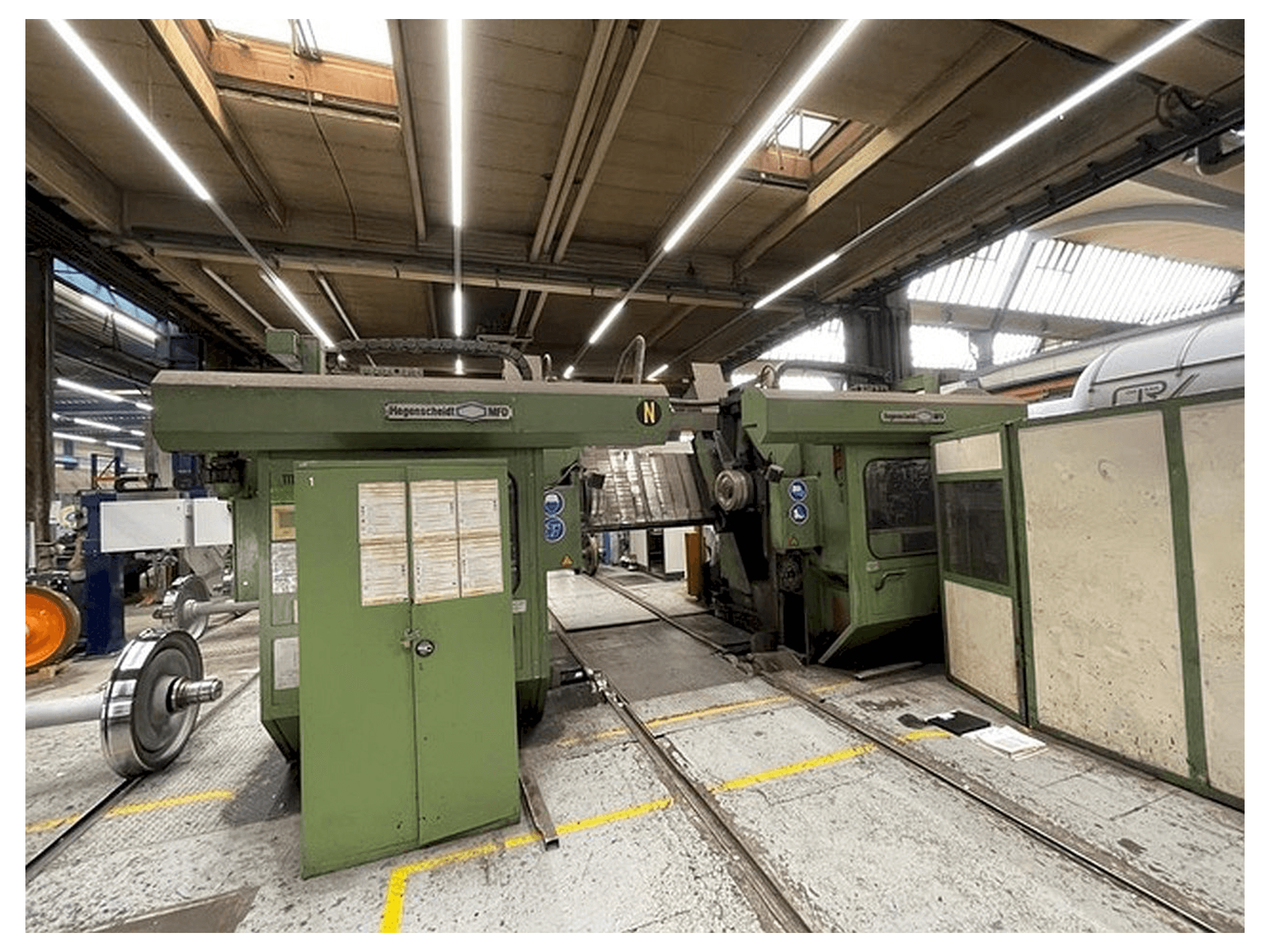 Vista Frontal da Hegenscheidt PN 190 máquina