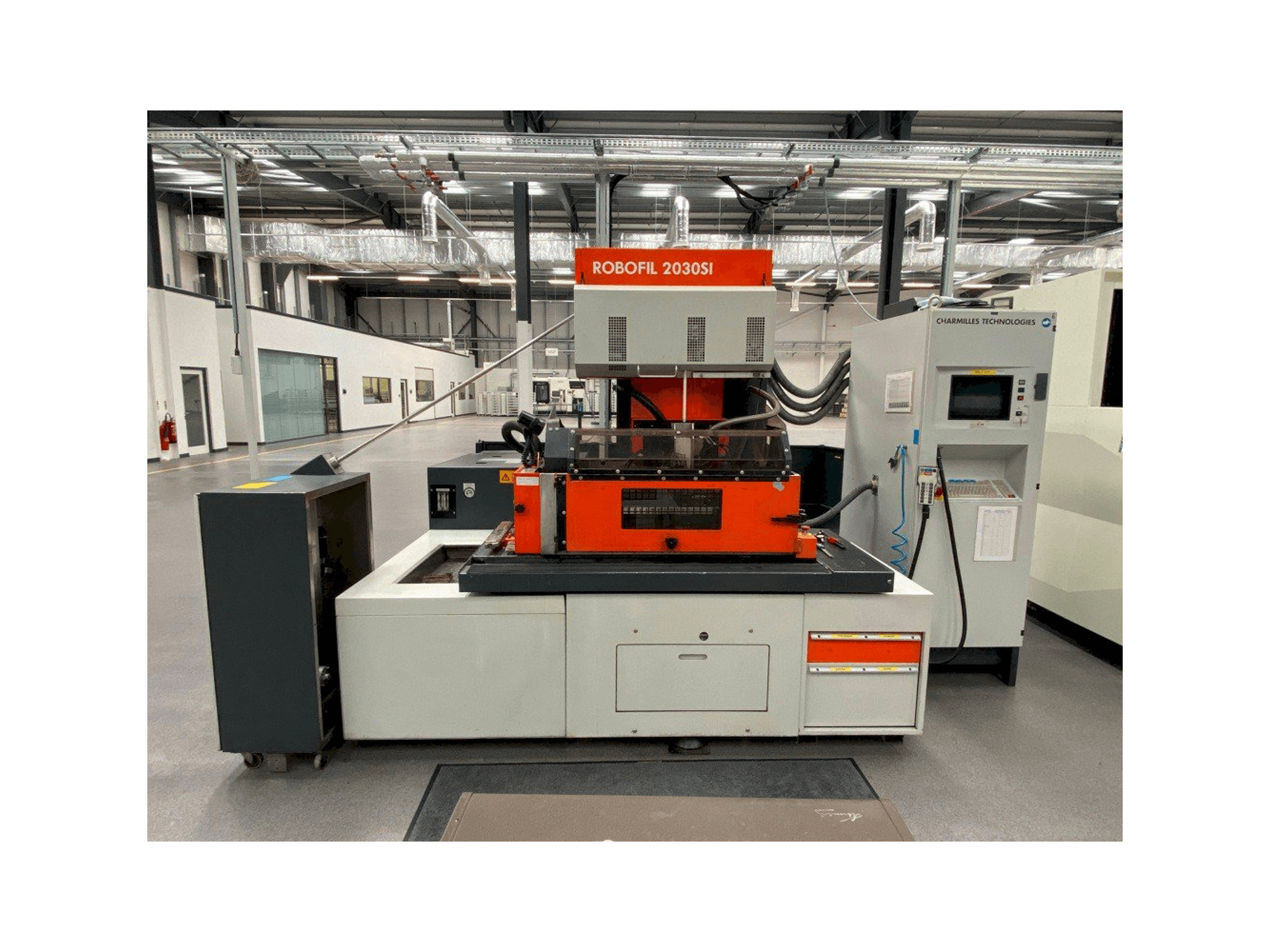 Vista Frontal da CHARMILLES ROBOFIL 2030SI máquina
