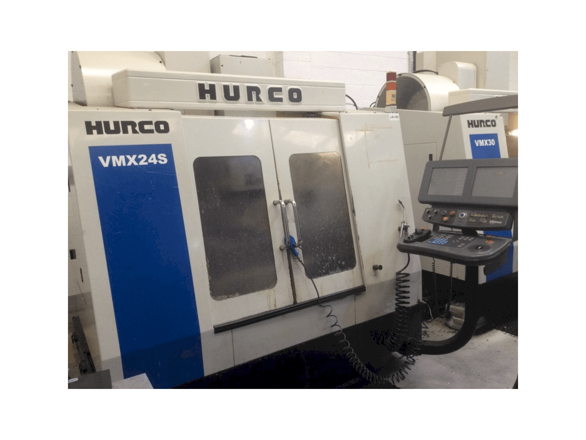 Vista Frontal da Hurco VMX24S máquina