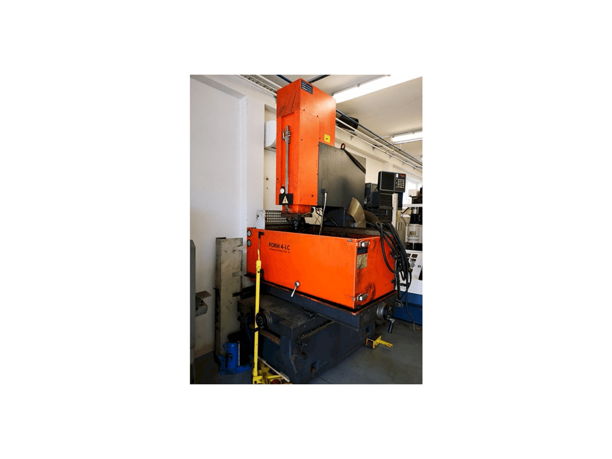 Vista Frontal da CHARMILLES Form 4-LC máquina