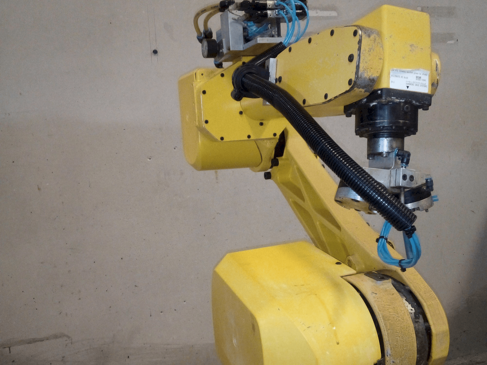 Vista Frontal da FANUC M-6iB máquina